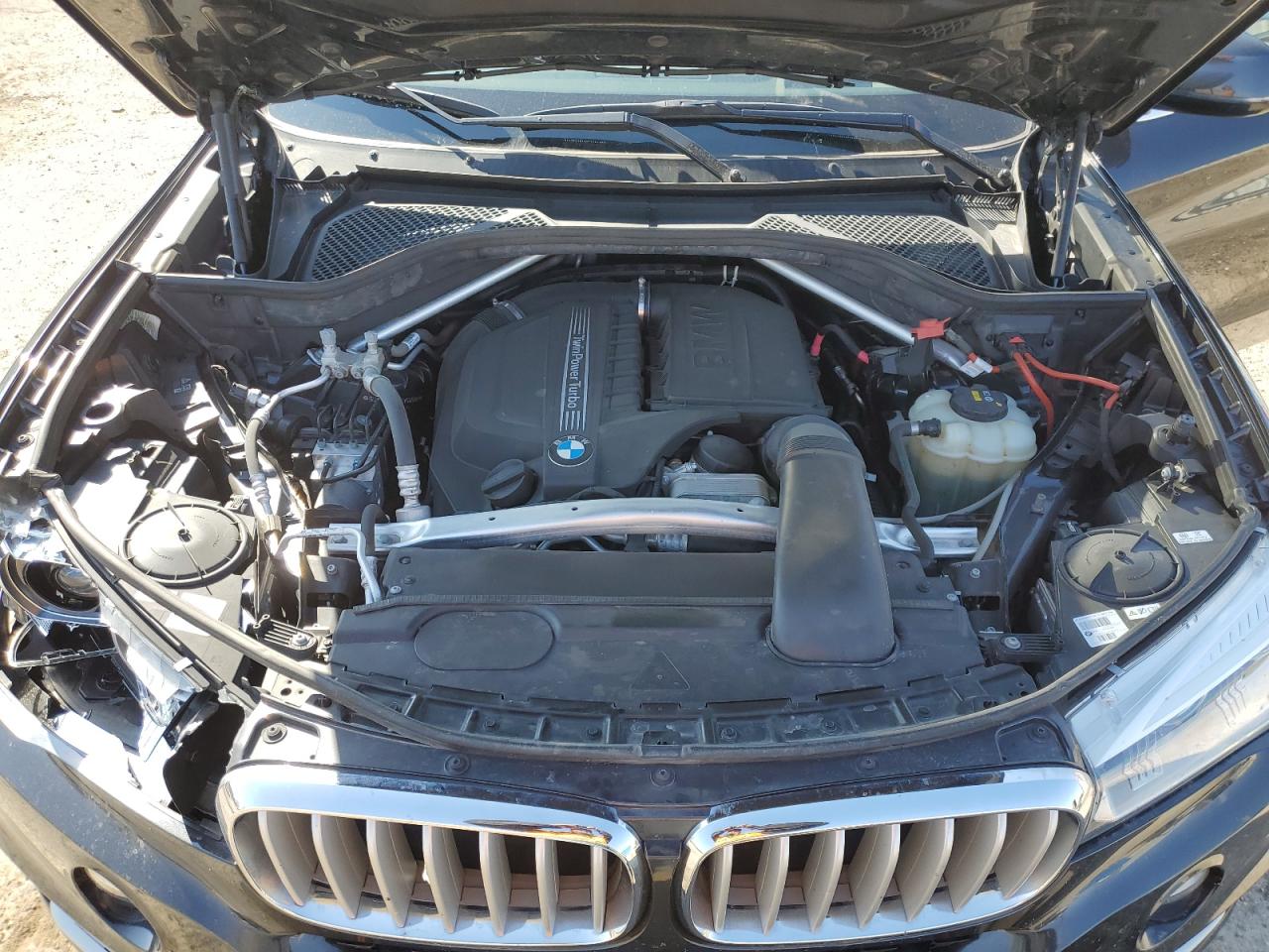 Photo 10 VIN: 5UXKR0C59J0Y02990 - BMW X5 