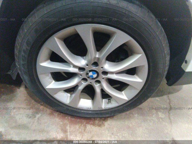 Photo 6 VIN: 5UXKR0C5XE0C26884 - BMW X5 