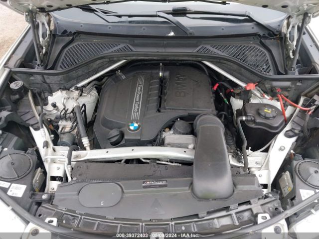 Photo 9 VIN: 5UXKR0C5XF0P02128 - BMW X5 