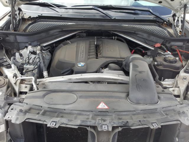 Photo 6 VIN: 5UXKR0C5XF0P08320 - BMW X5 