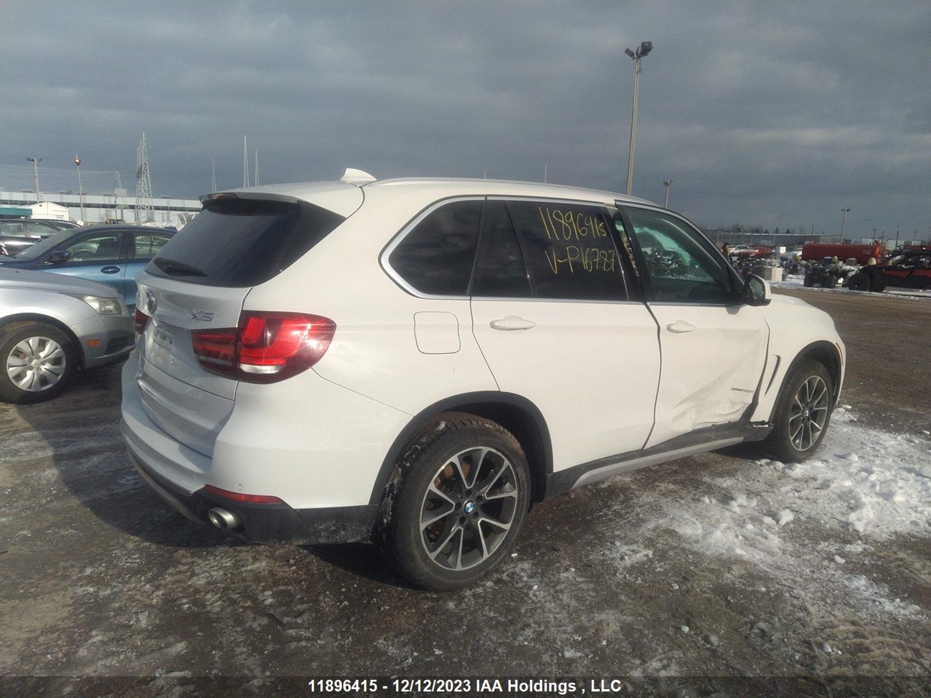 Photo 3 VIN: 5UXKR0C5XF0P16787 - BMW X5 