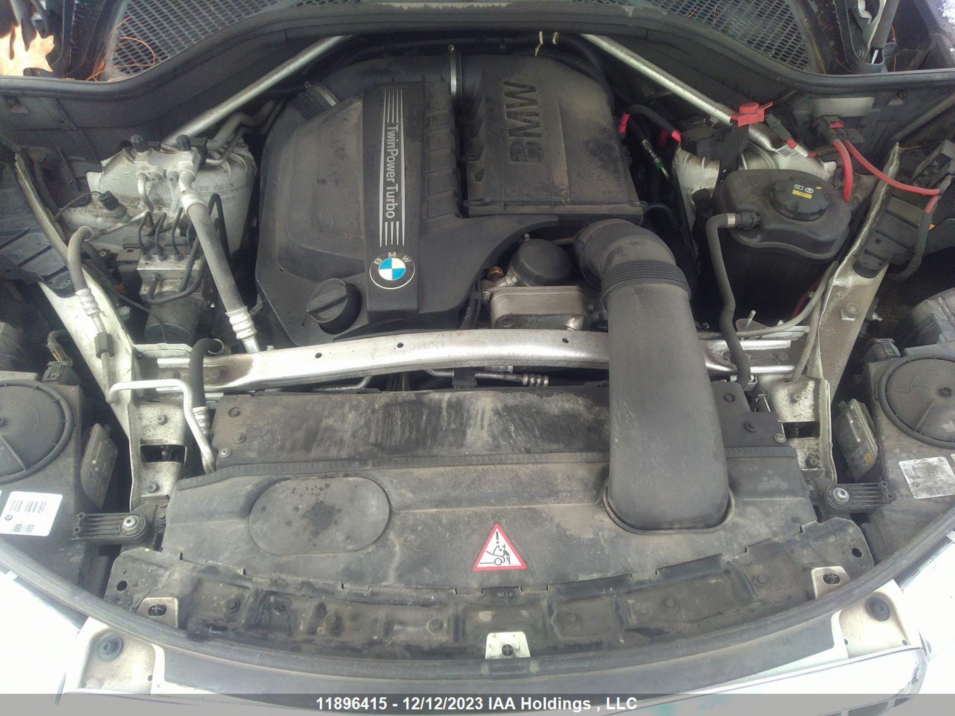 Photo 9 VIN: 5UXKR0C5XF0P16787 - BMW X5 