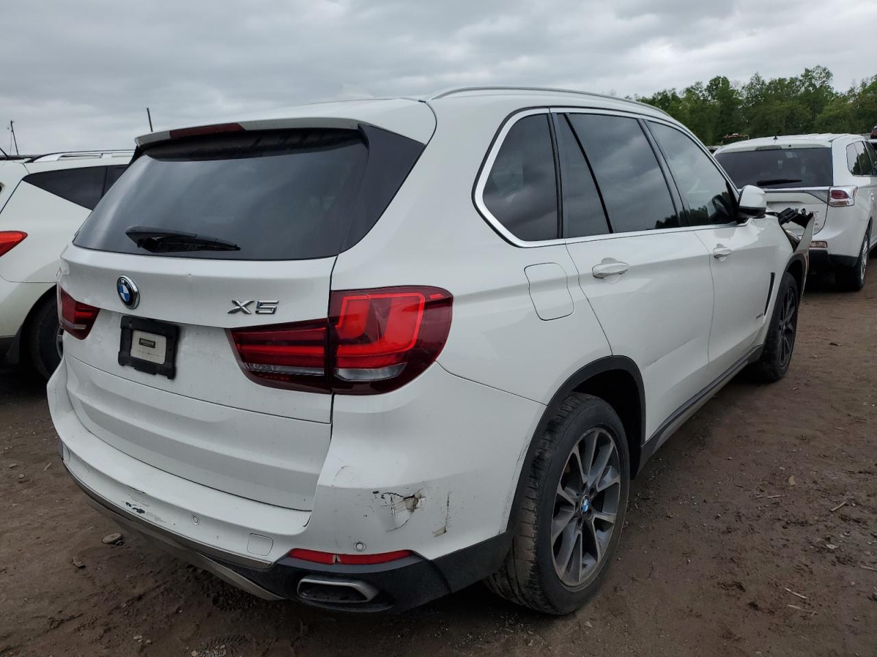 Photo 2 VIN: 5UXKR0C5XJ0X84144 - BMW X5 