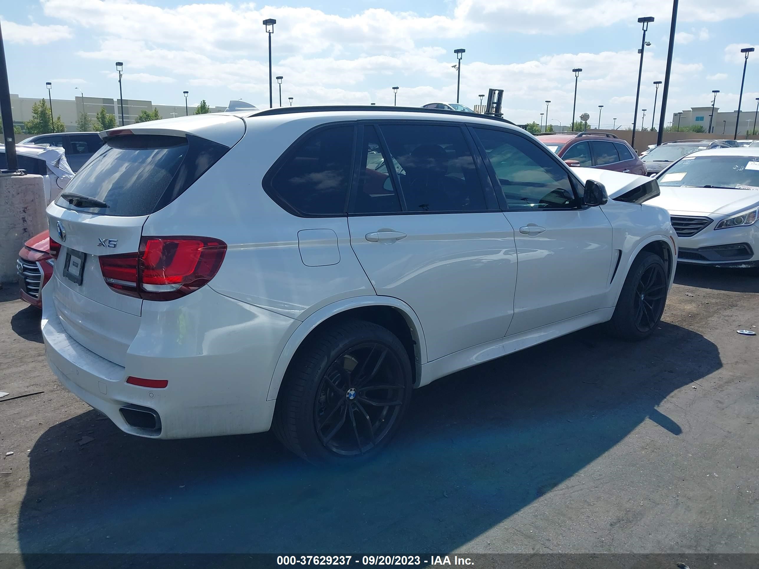 Photo 3 VIN: 5UXKR2C33H0X04025 - BMW X5 