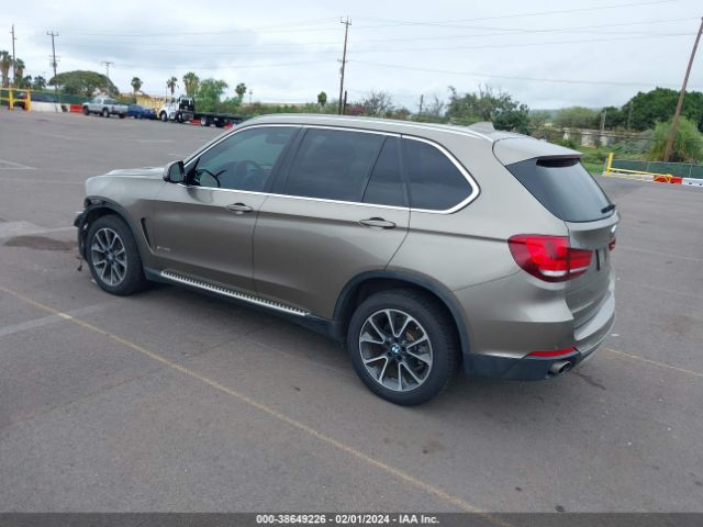 Photo 2 VIN: 5UXKR2C3XH0X03468 - BMW X5 