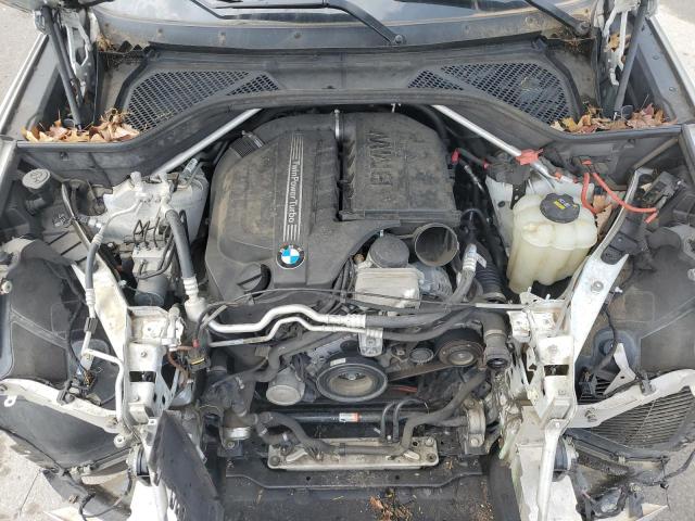 Photo 11 VIN: 5UXKR2C3XH0X04748 - BMW X5 