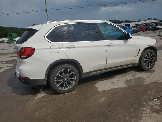 Photo 2 VIN: 5UXKR2C3XH0X04748 - BMW X5 