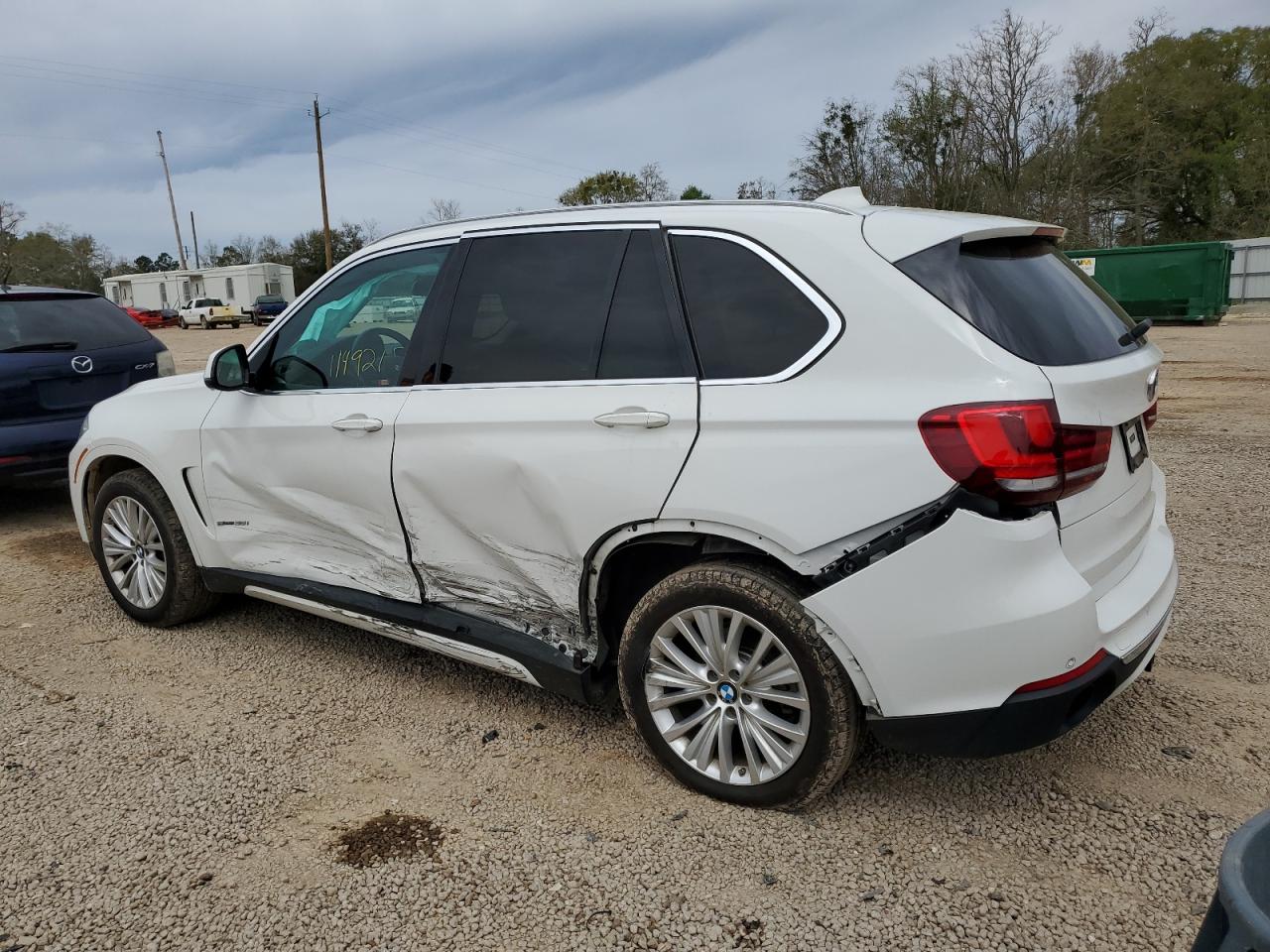 Photo 1 VIN: 5UXKR2C52G0R70717 - BMW X5 