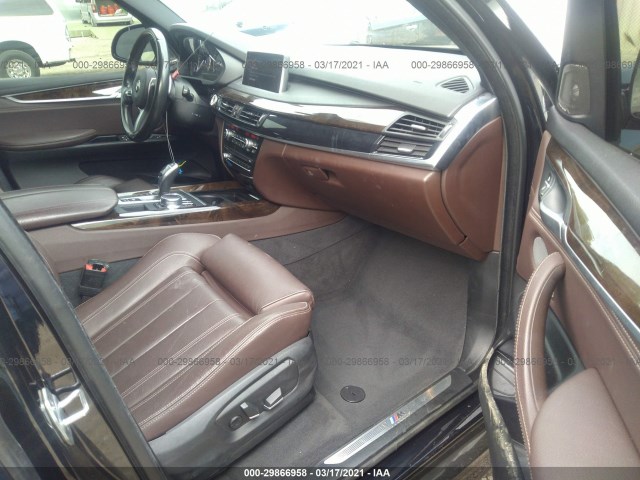 Photo 4 VIN: 5UXKR2C52J0Z15773 - BMW X5 