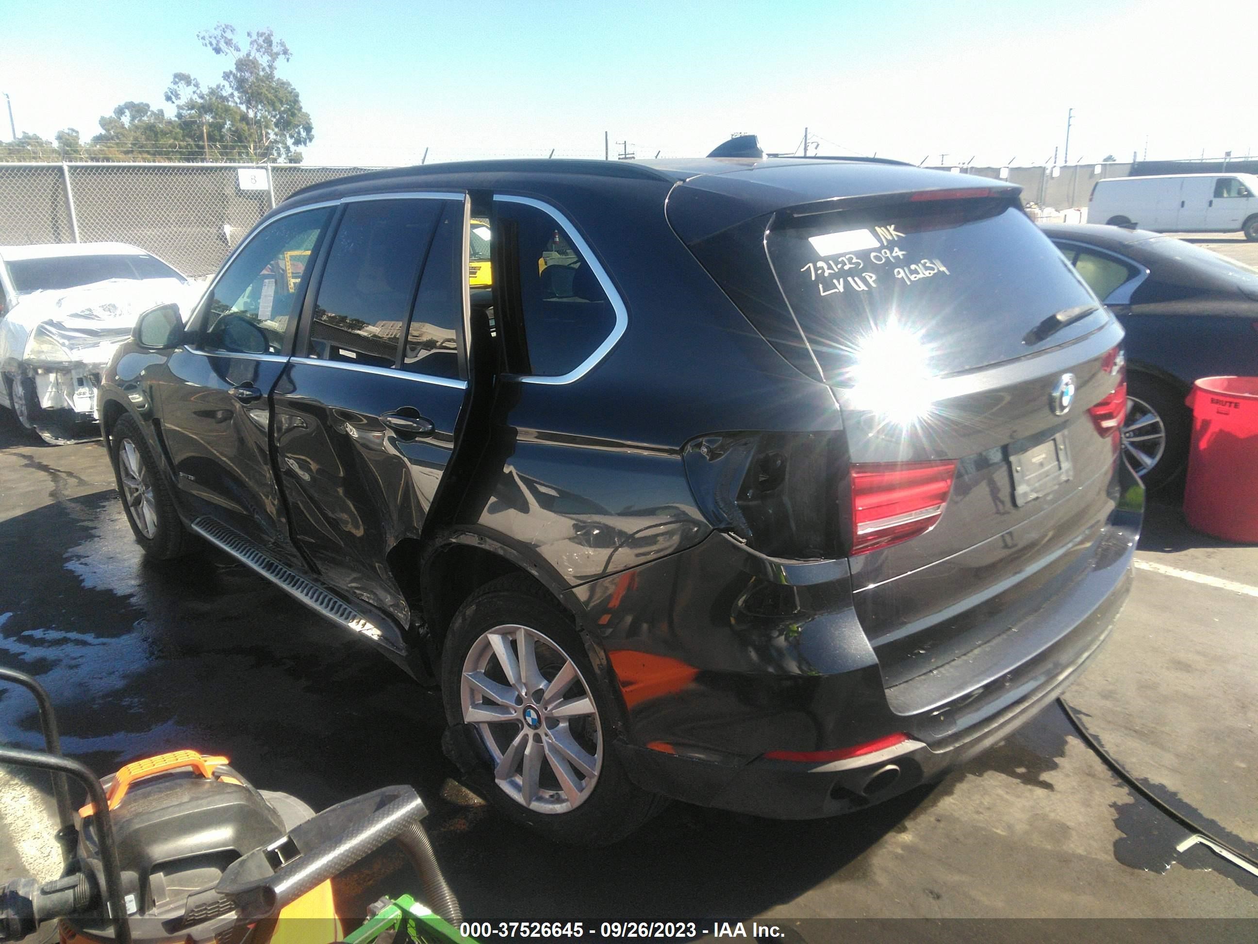 Photo 2 VIN: 5UXKR2C53E0H32973 - BMW X5 