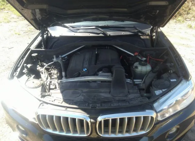 Photo 9 VIN: 5UXKR2C53J0X10771 - BMW X5 