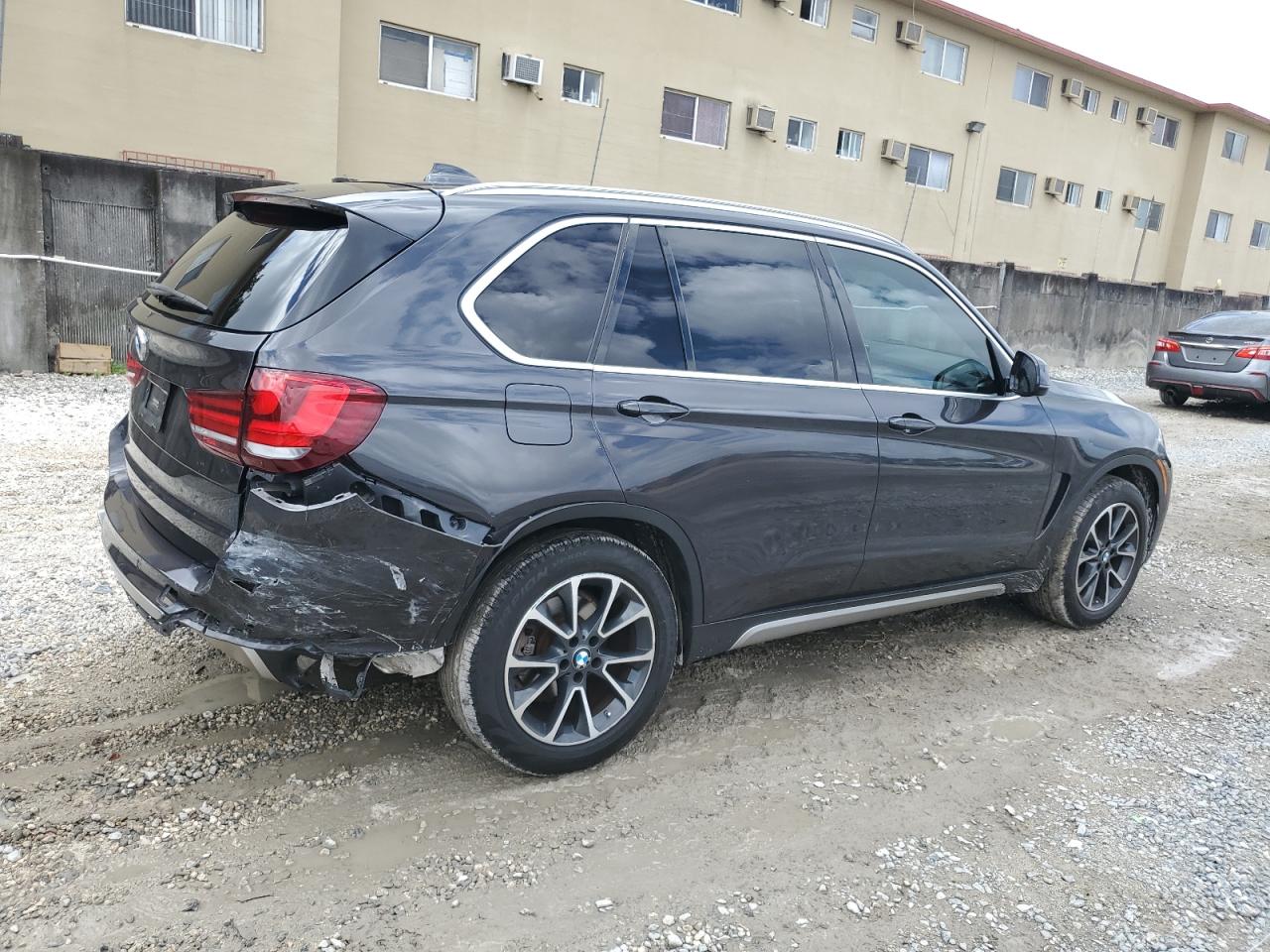 Photo 2 VIN: 5UXKR2C56J0Z14058 - BMW X5 