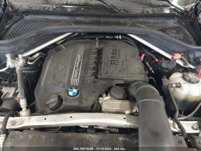 Photo 9 VIN: 5UXKR2C57J0Z15378 - BMW X5 