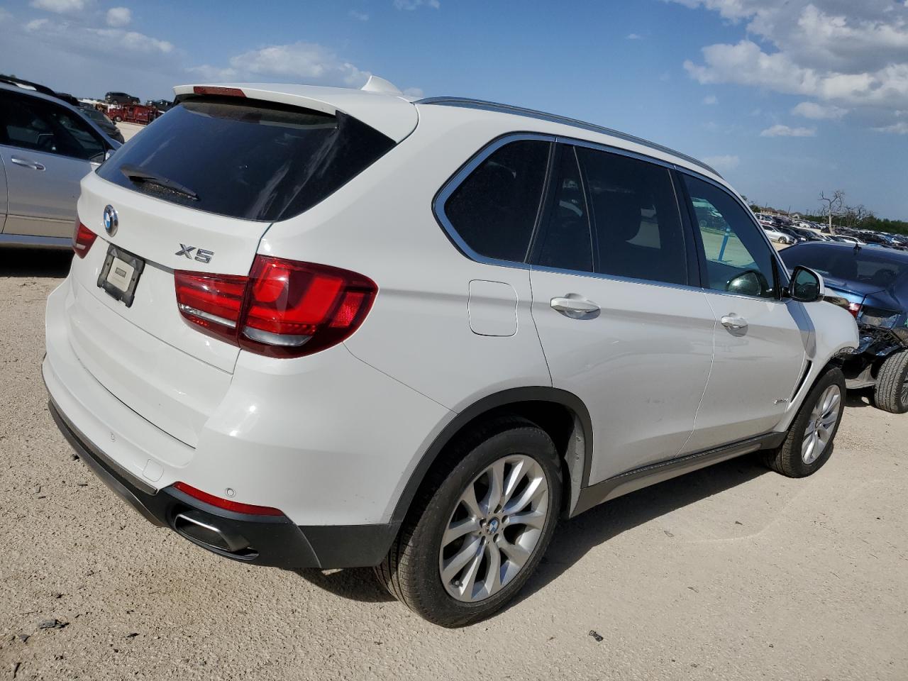 Photo 2 VIN: 5UXKR2C59J0Z15298 - BMW X5 