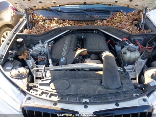 Photo 9 VIN: 5UXKR2C5XJ0Z22390 - BMW X5 