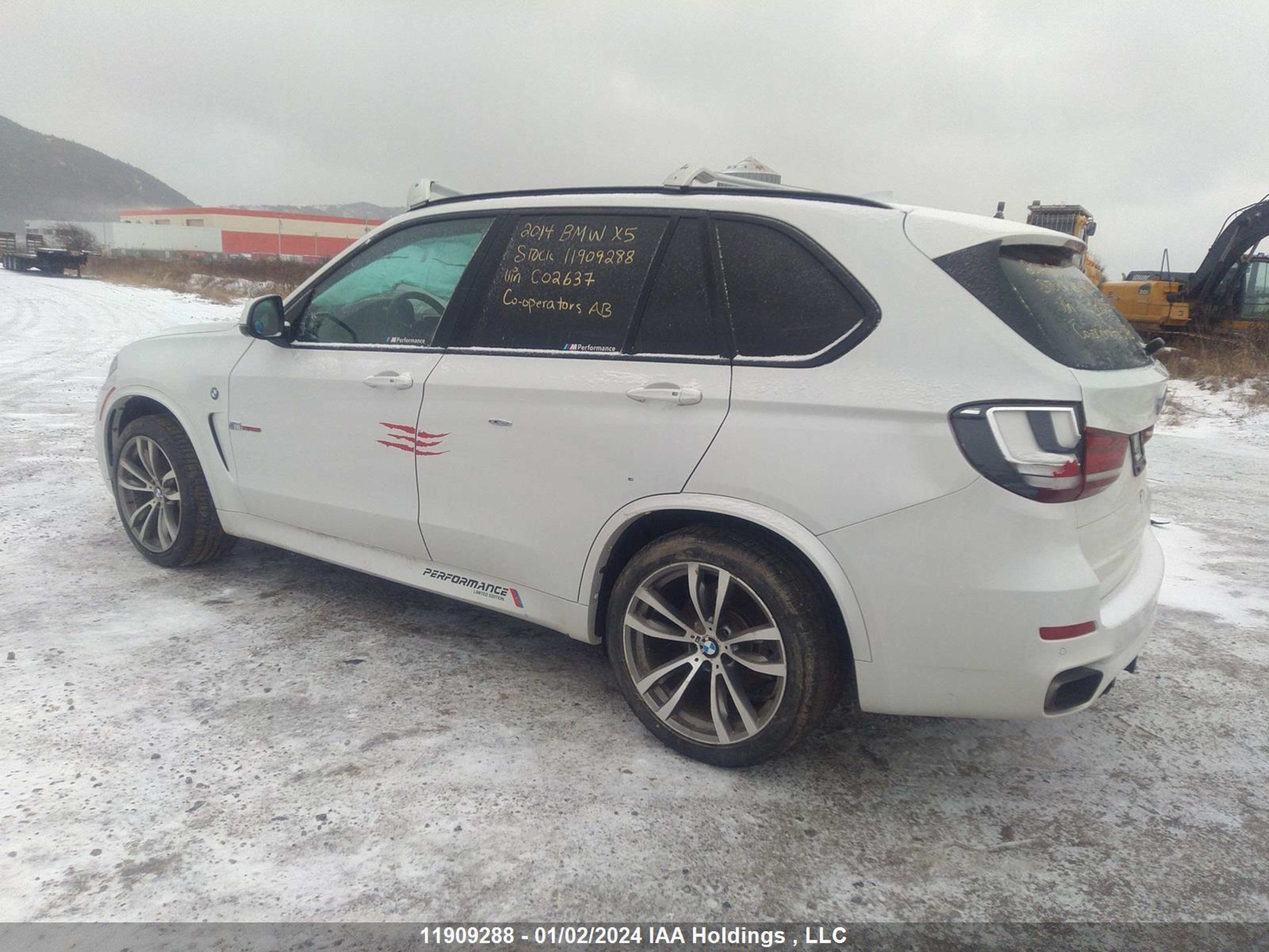 Photo 2 VIN: 5UXKR6C51E0C02637 - BMW X5 