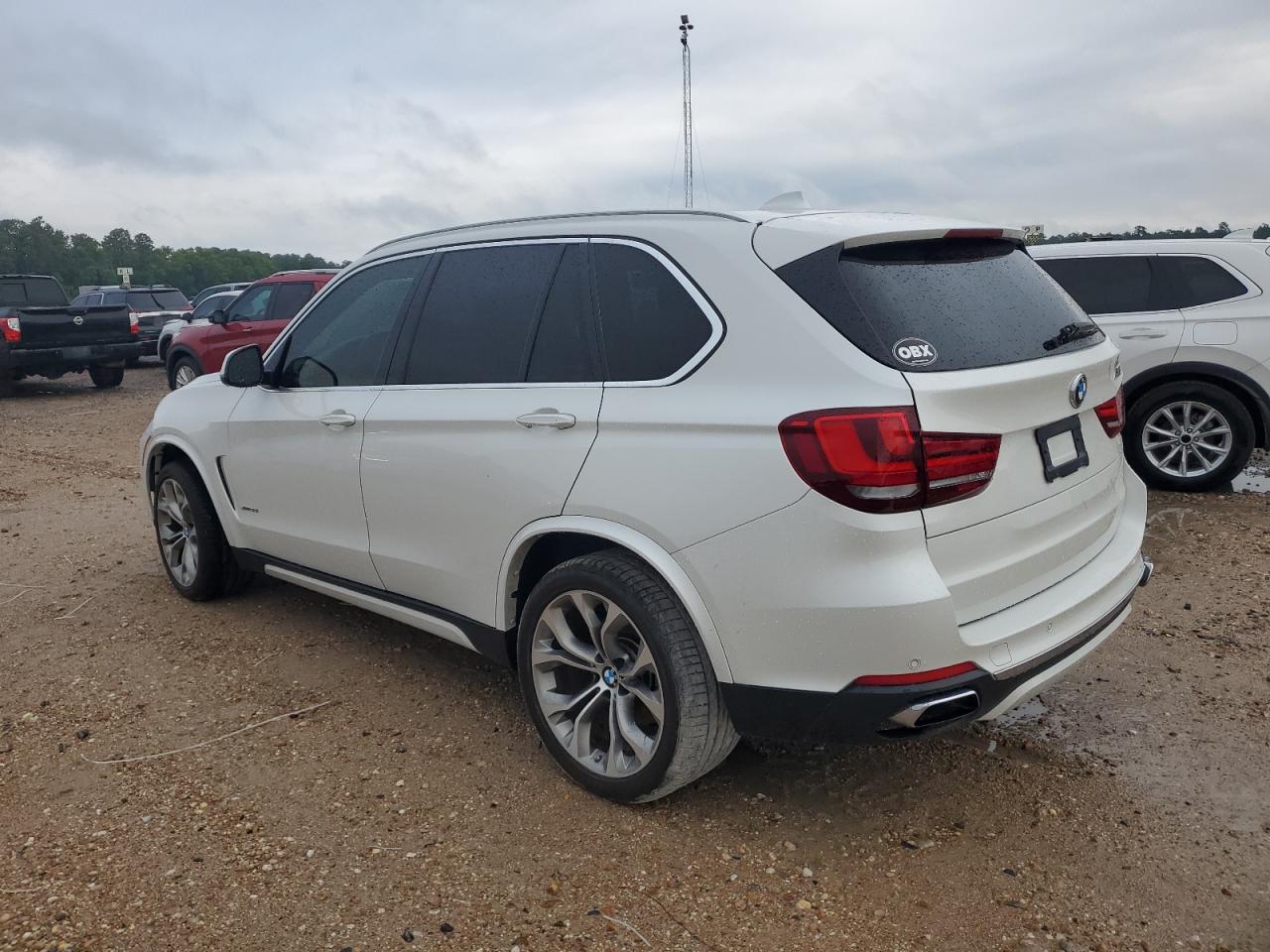 Photo 2 VIN: 5UXKR6C52J0U15071 - BMW X5 