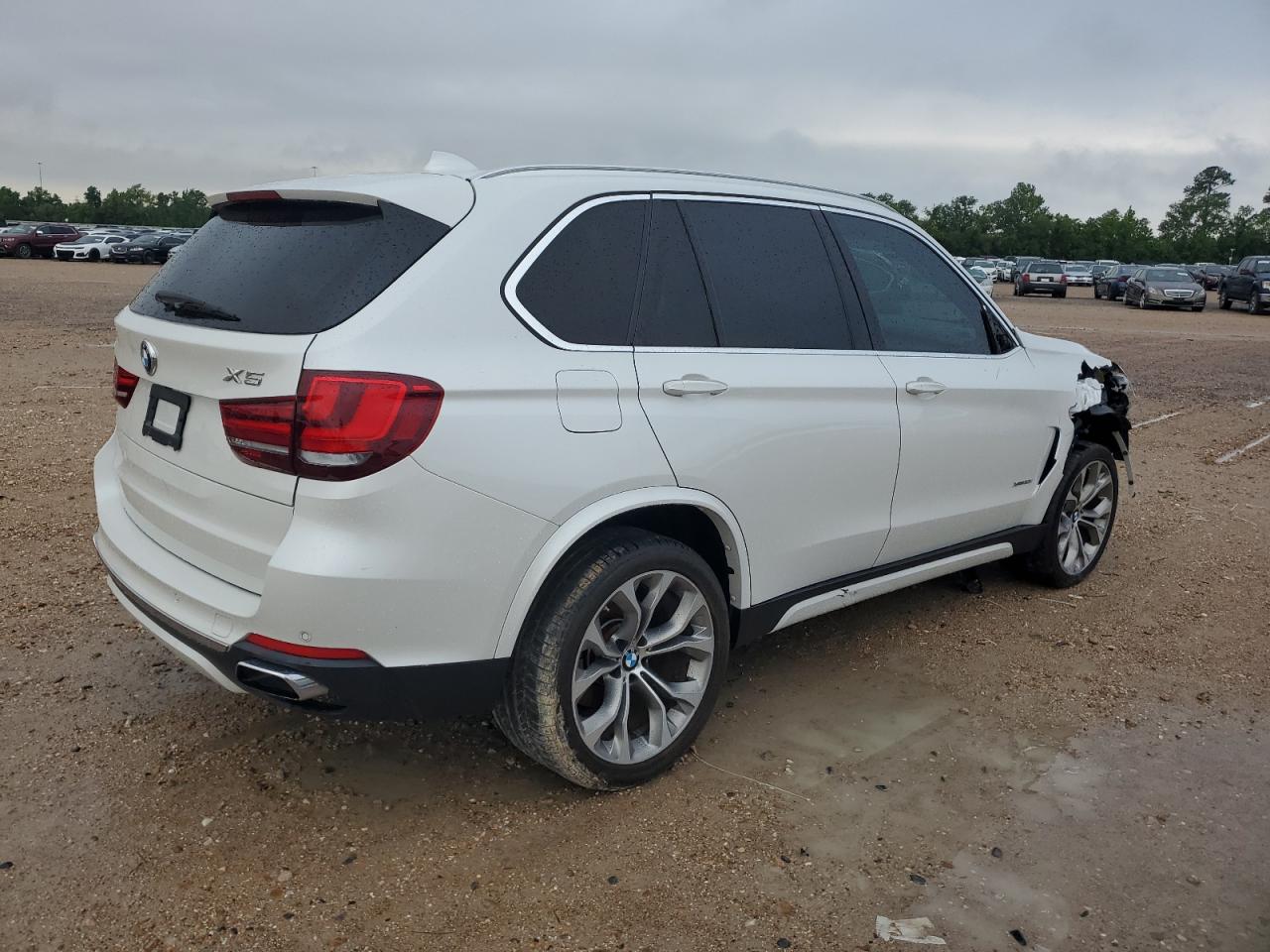 Photo 3 VIN: 5UXKR6C52J0U15071 - BMW X5 