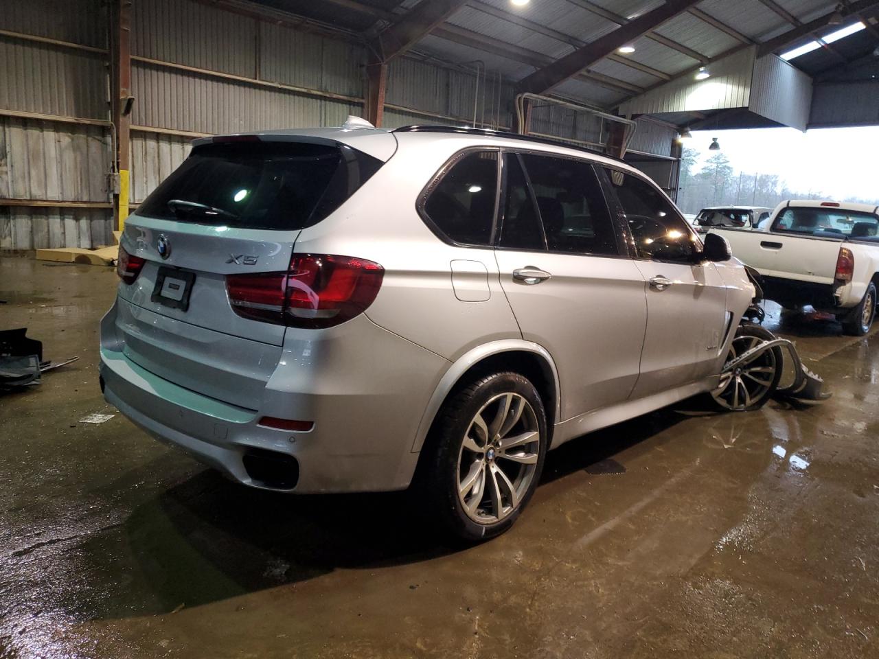 Photo 2 VIN: 5UXKR6C55F0J76896 - BMW X5 