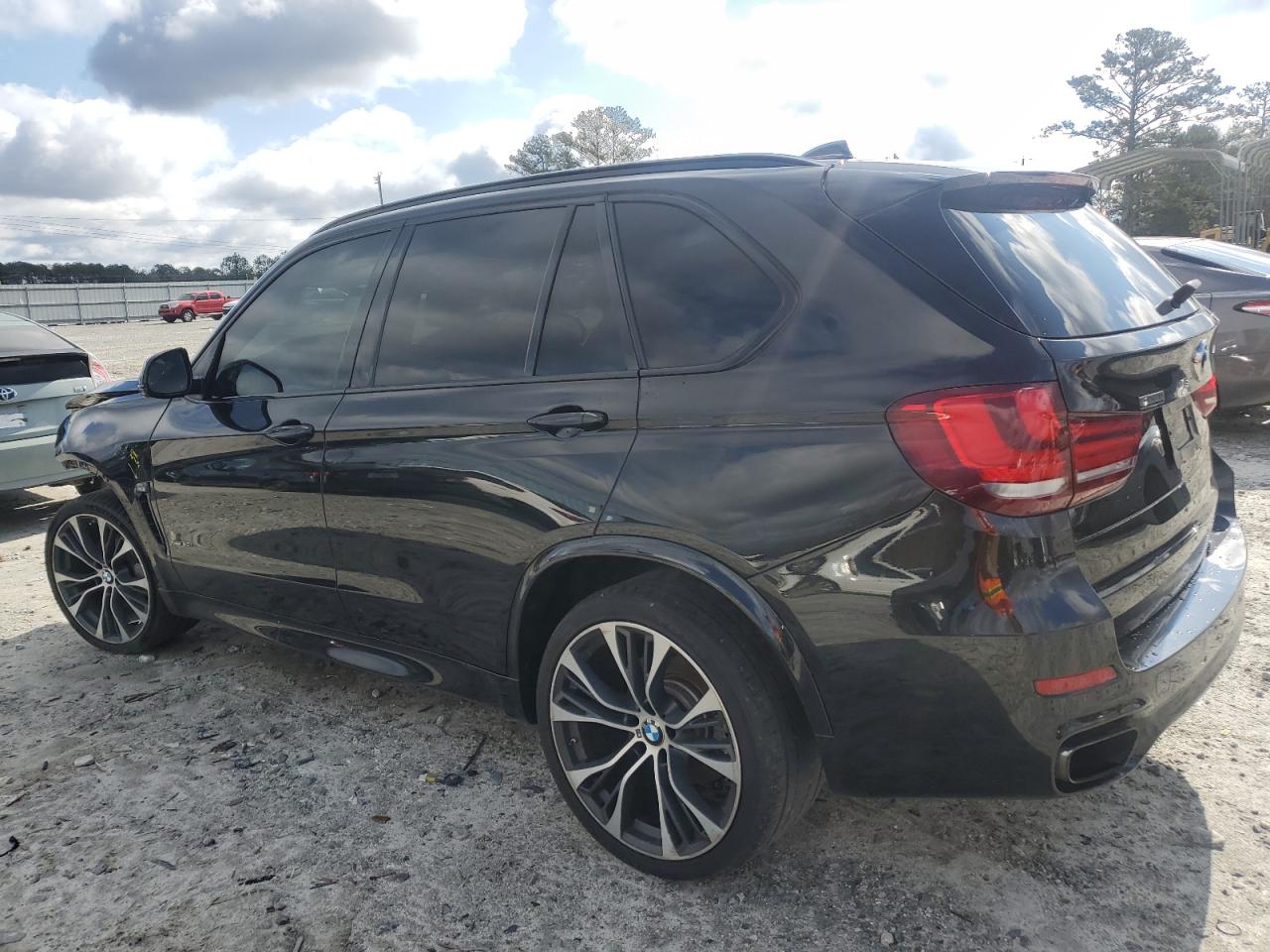 Photo 1 VIN: 5UXKR6C55J0U14206 - BMW X5 