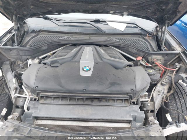 Photo 9 VIN: 5UXKR6C5XG0J83005 - BMW X5 