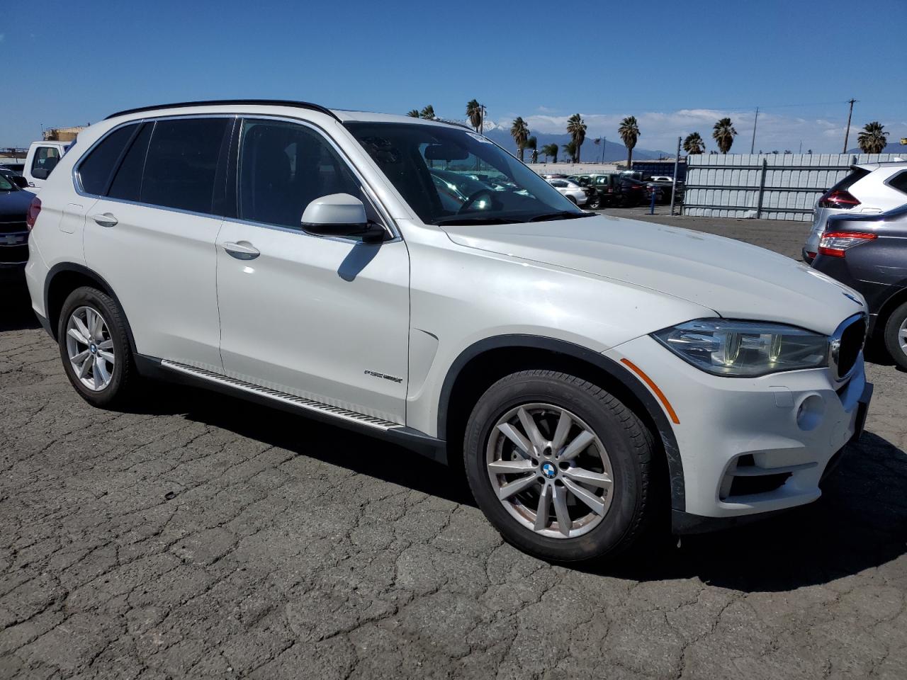 Photo 3 VIN: 5UXKS4C52E0J96207 - BMW X5 