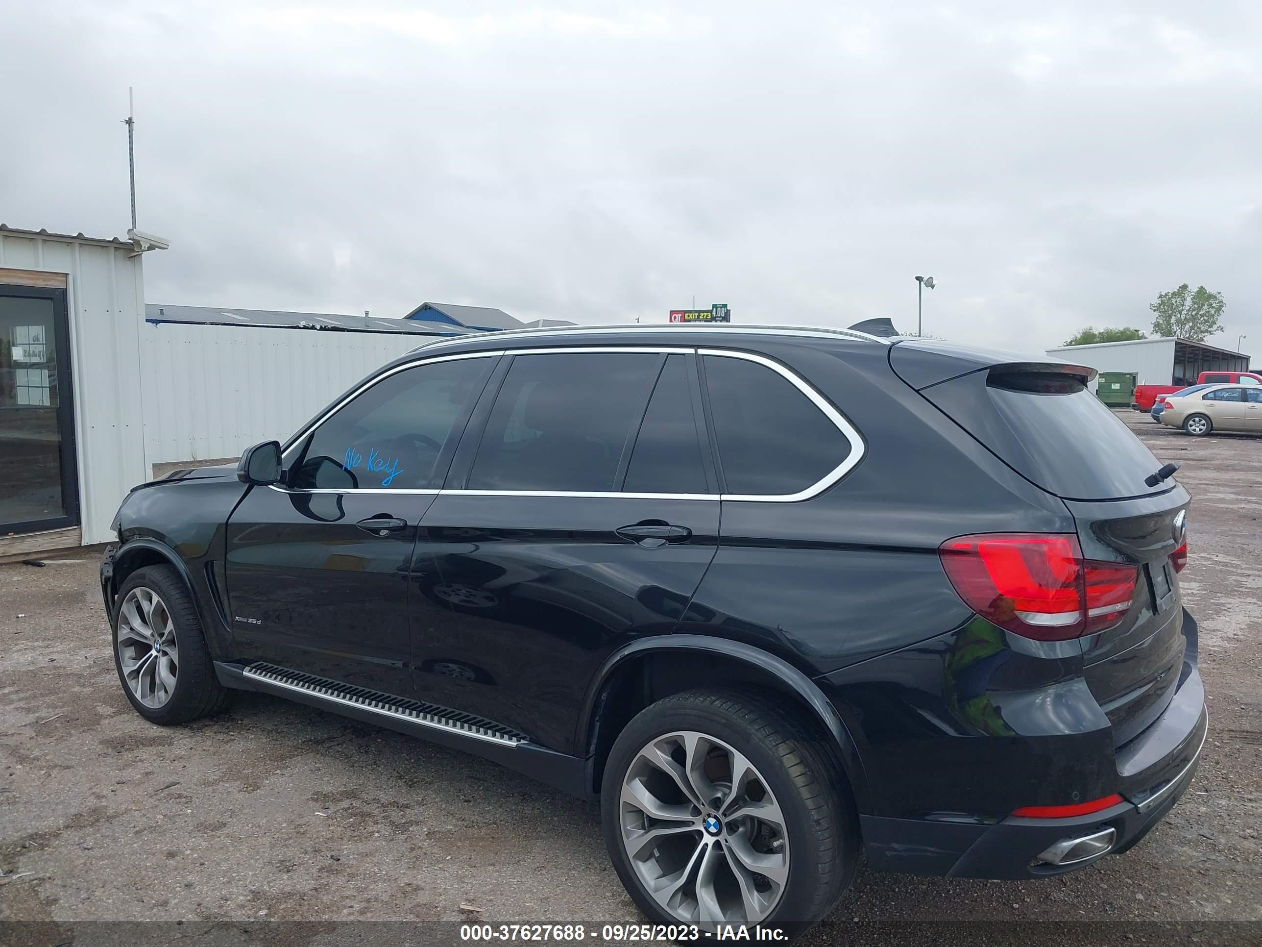 Photo 13 VIN: 5UXKS4C52J0Z90537 - BMW X5 