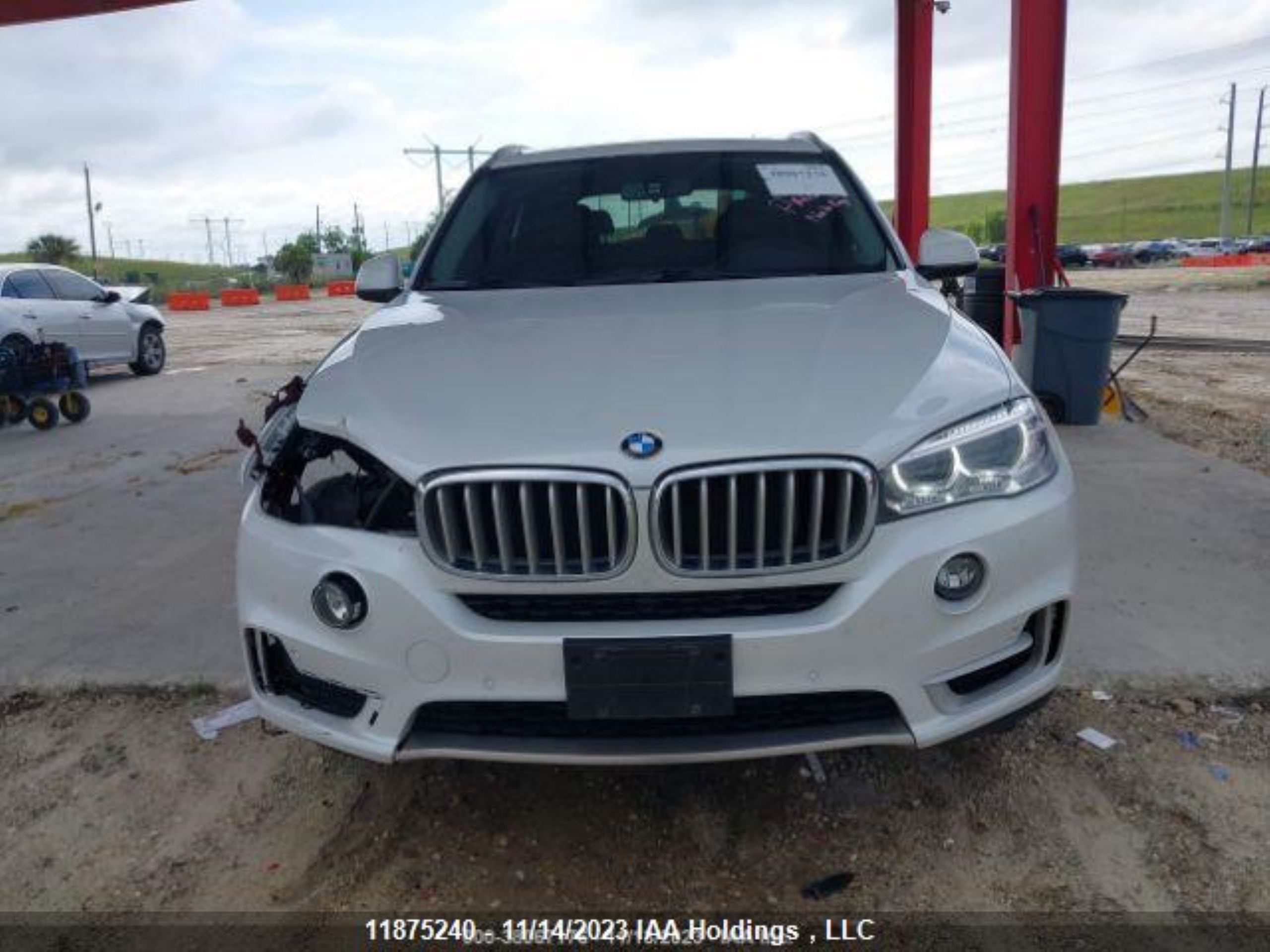 Photo 13 VIN: 5UXKS4C57J0Y20142 - BMW X5 