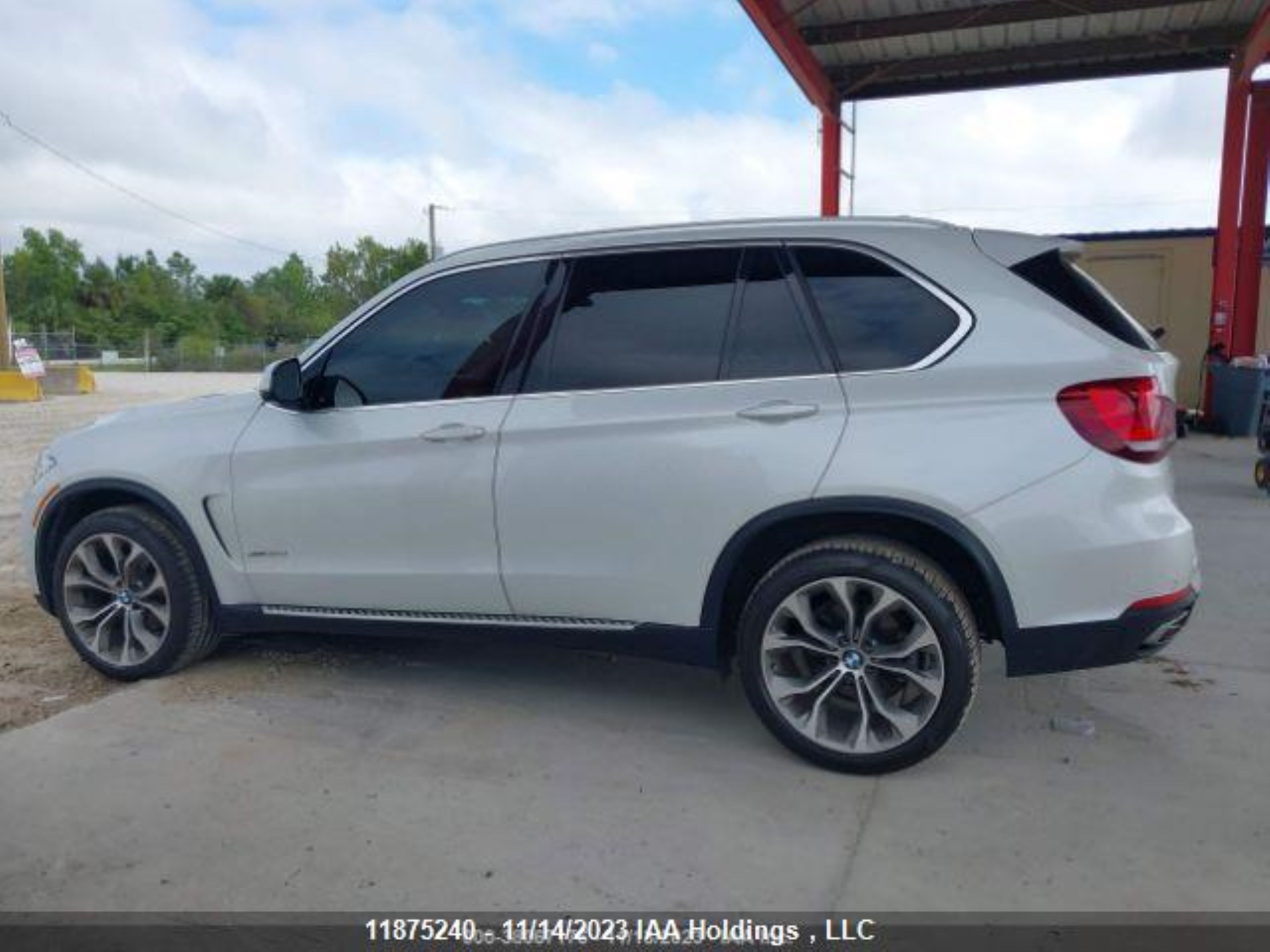 Photo 15 VIN: 5UXKS4C57J0Y20142 - BMW X5 