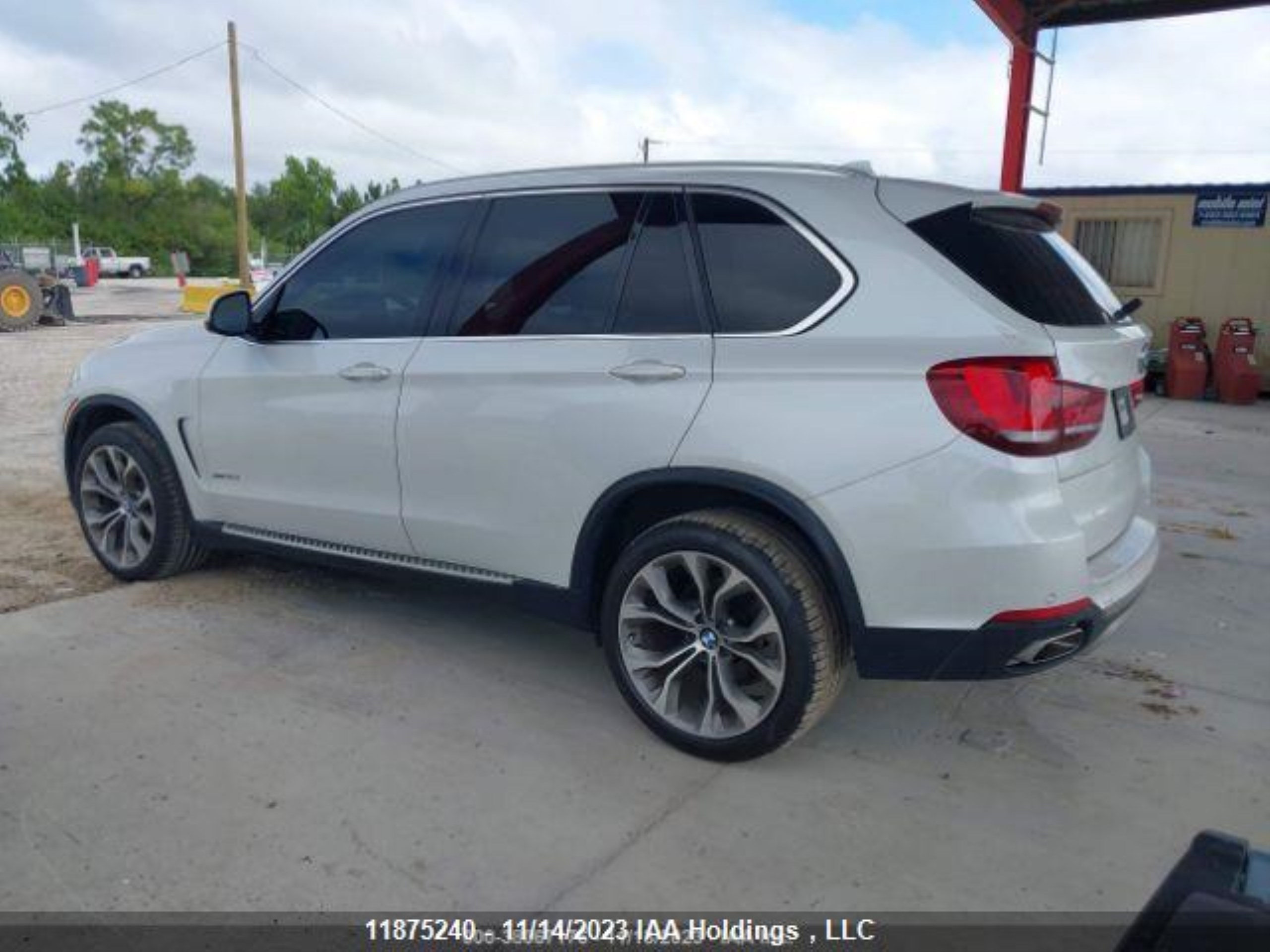 Photo 3 VIN: 5UXKS4C57J0Y20142 - BMW X5 