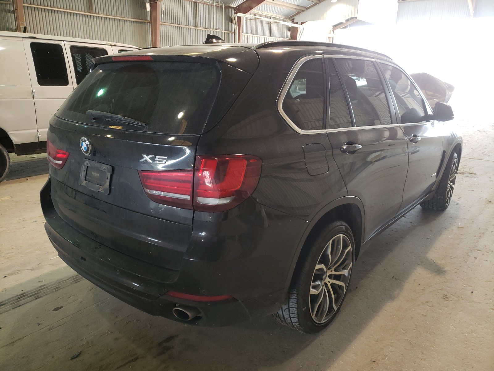 Photo 3 VIN: 5UXKS4C5XF0J99633 - BMW X5 