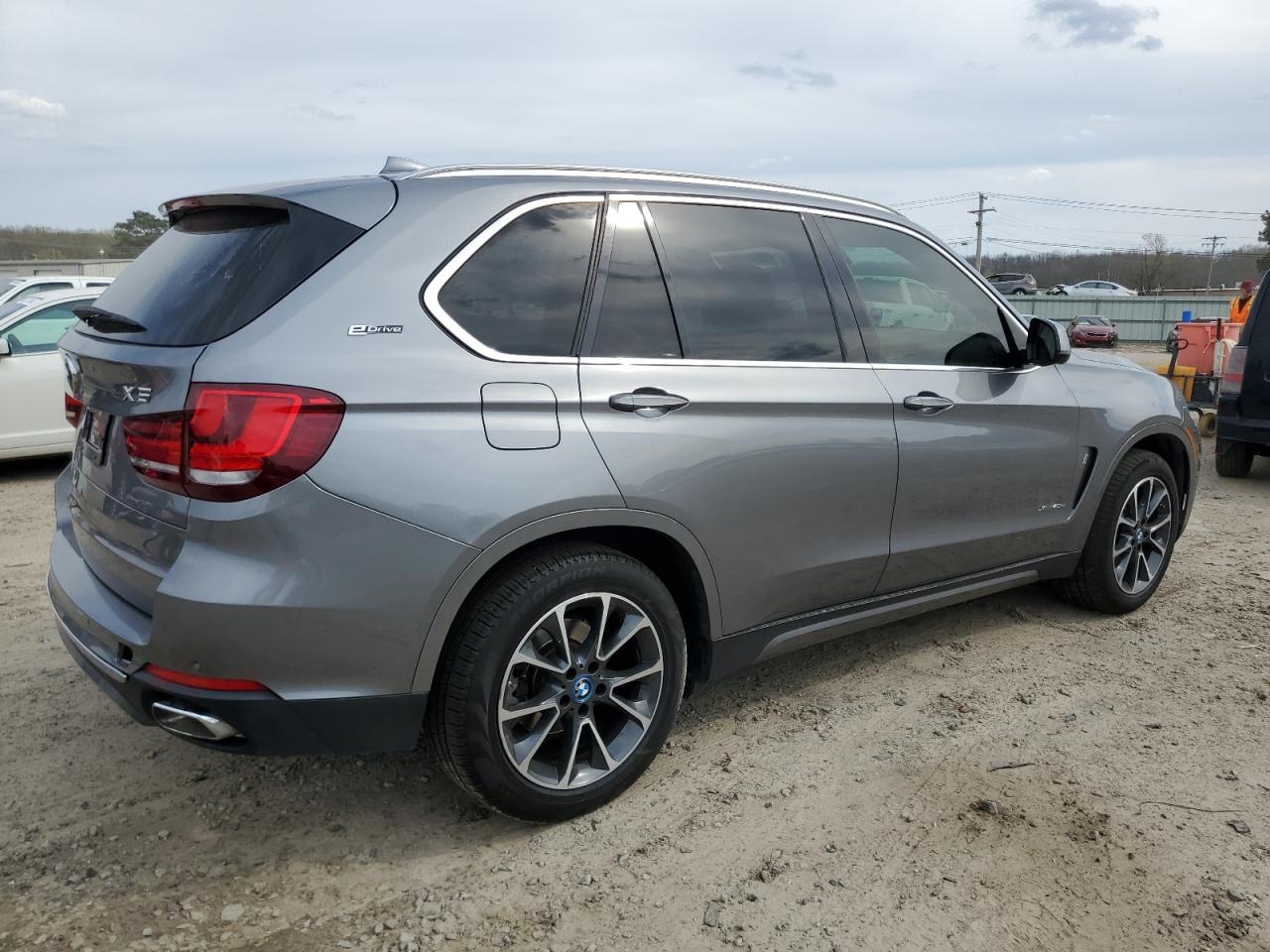 Photo 2 VIN: 5UXKT0C51J0V99885 - BMW X5 