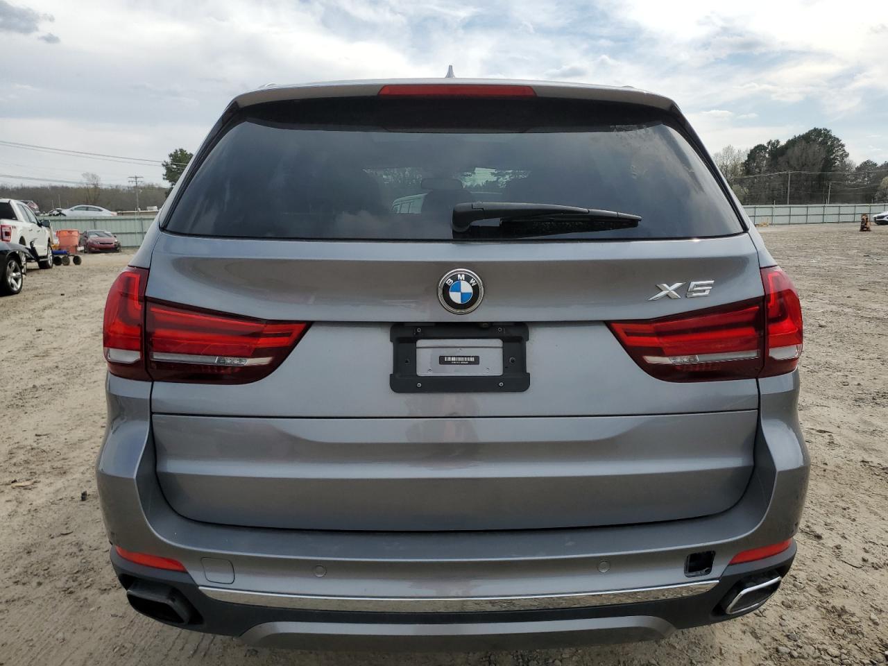 Photo 5 VIN: 5UXKT0C51J0V99885 - BMW X5 