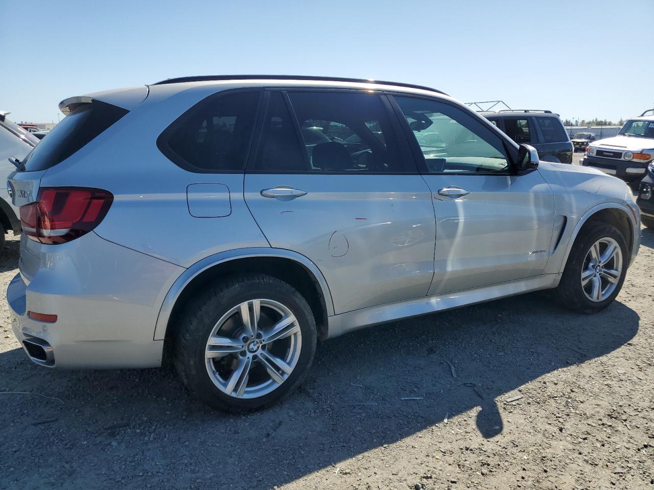 Photo 2 VIN: 5UXKT0C58G0F74963 - BMW X5 