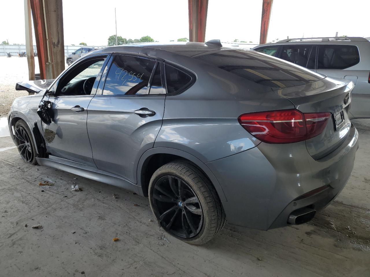 Photo 2 VIN: 5UXKU0C55K0H98701 - BMW X6 