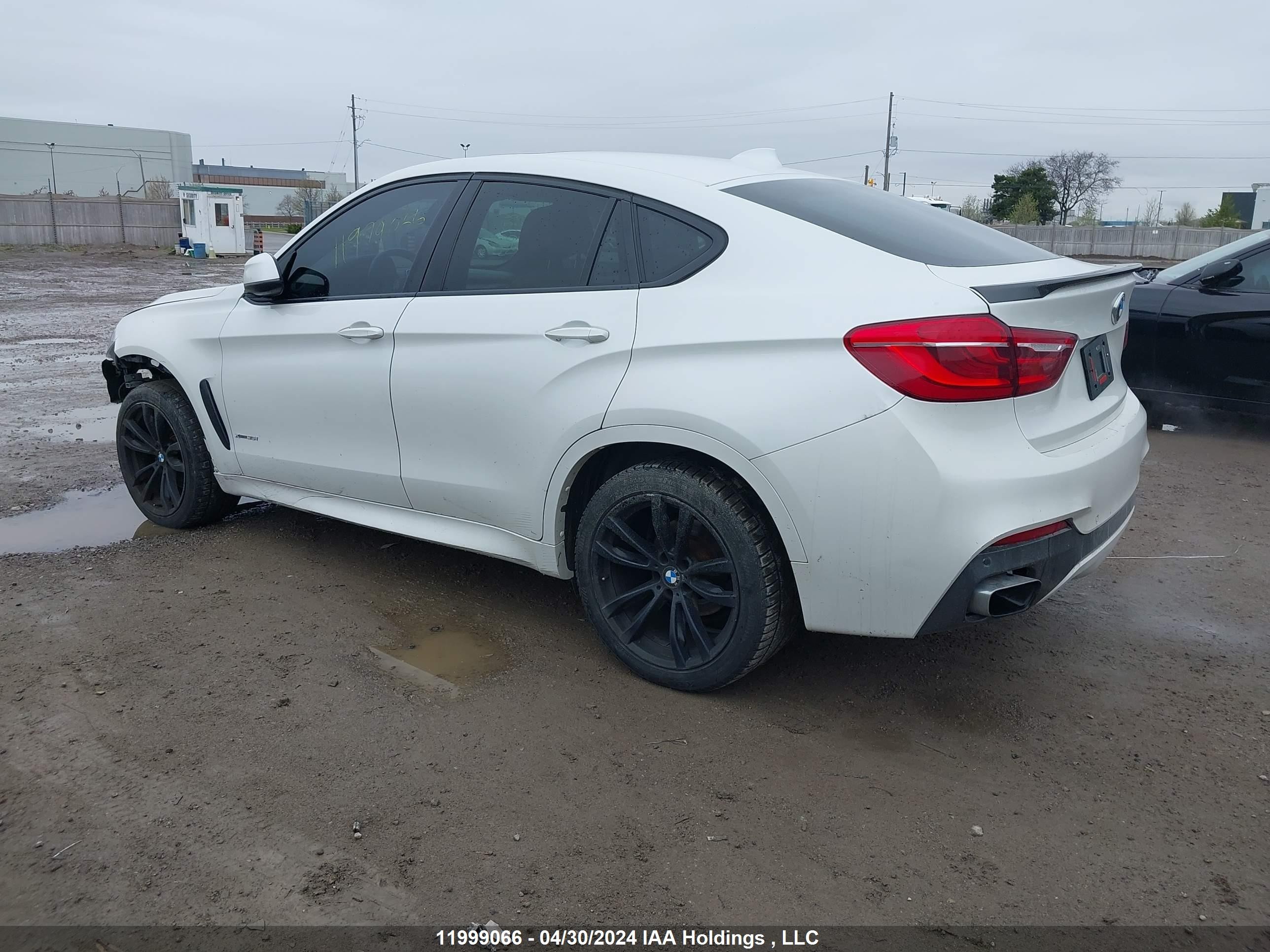 Photo 2 VIN: 5UXKU2C50J0X48506 - BMW X6 