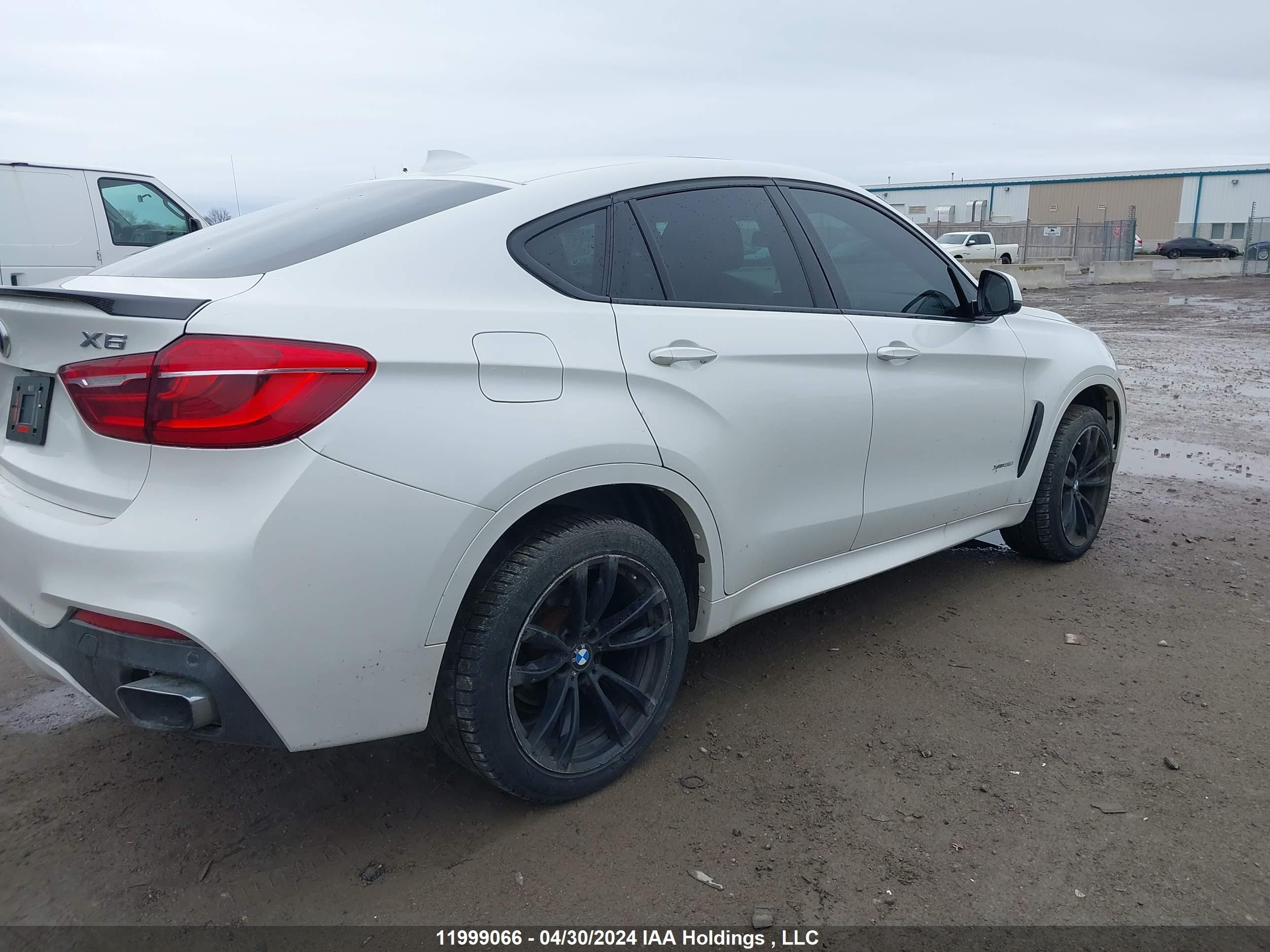 Photo 3 VIN: 5UXKU2C50J0X48506 - BMW X6 