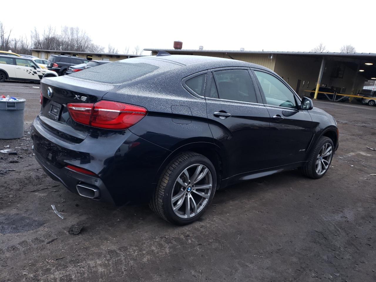 Photo 2 VIN: 5UXKU2C55J0X48372 - BMW X6 