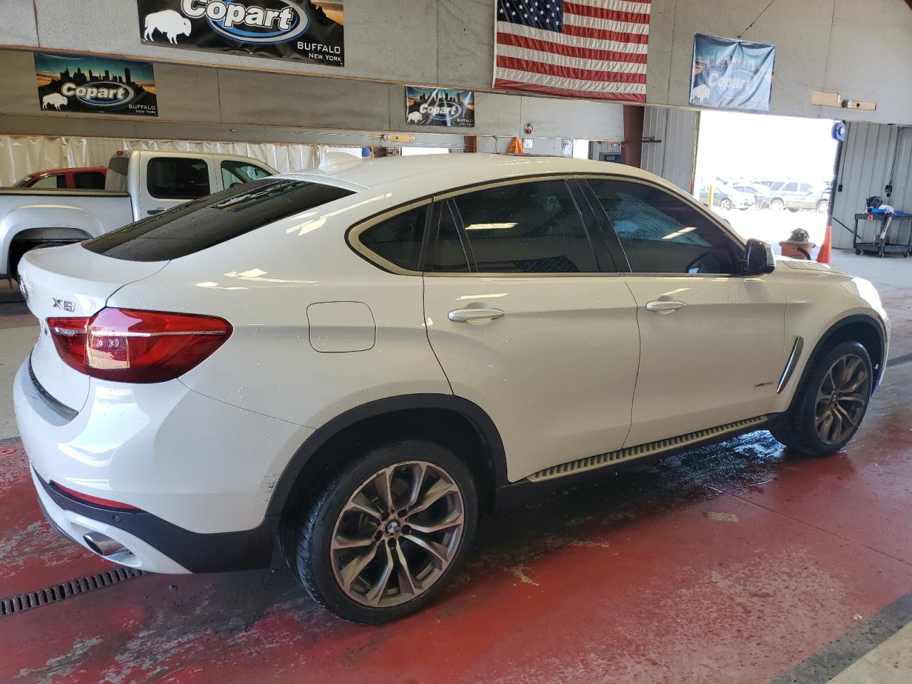 Photo 2 VIN: 5UXKU2C56F0N77705 - BMW X6 