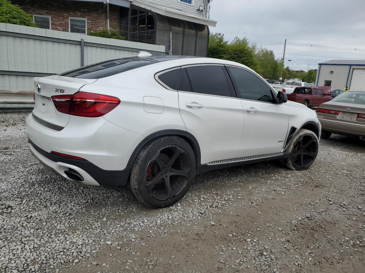 Photo 2 VIN: 5UXKU6C51F0F94180 - BMW X6 