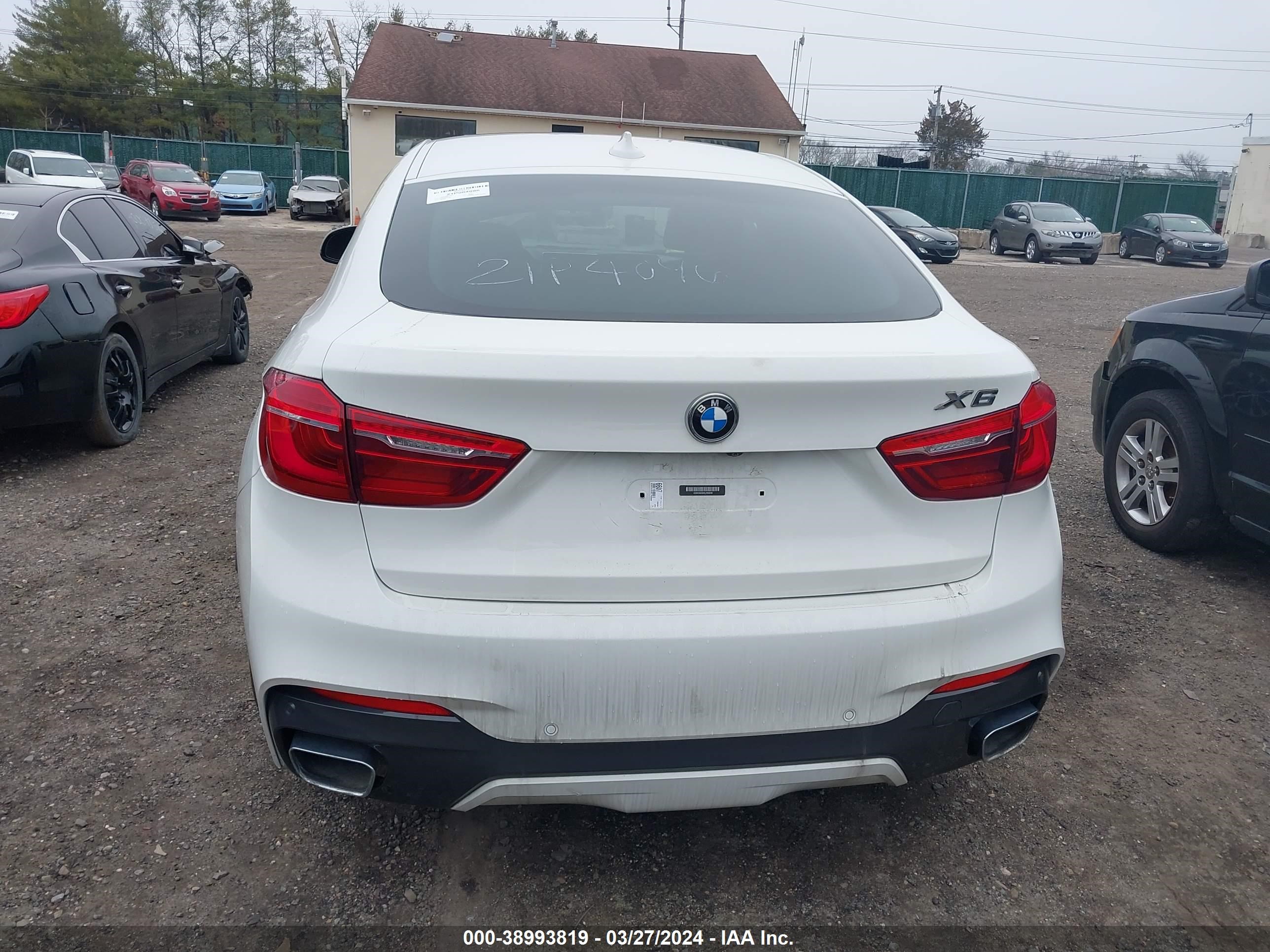 Photo 14 VIN: 5UXKU6C5XKLP60508 - BMW X6 