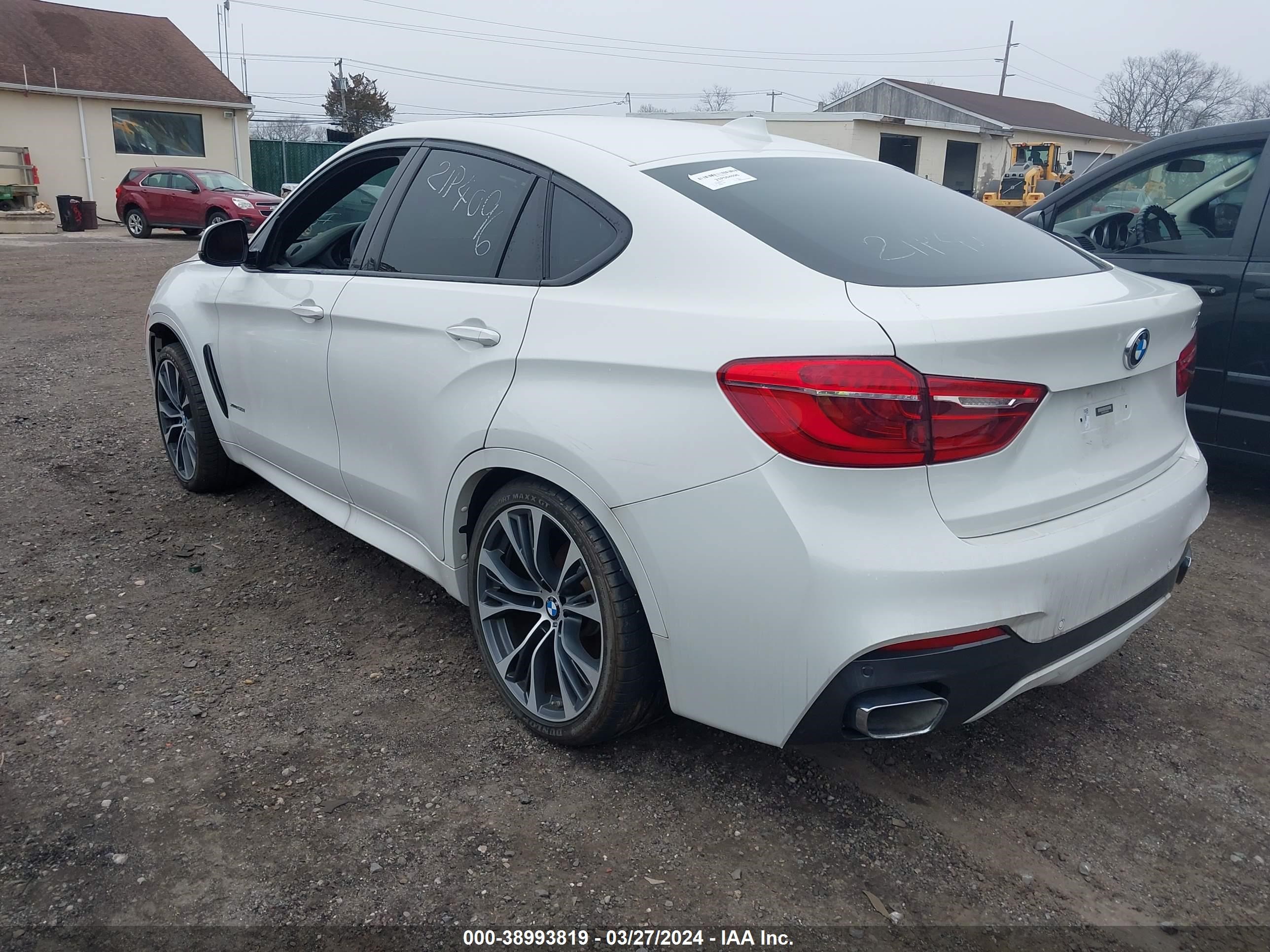 Photo 2 VIN: 5UXKU6C5XKLP60508 - BMW X6 