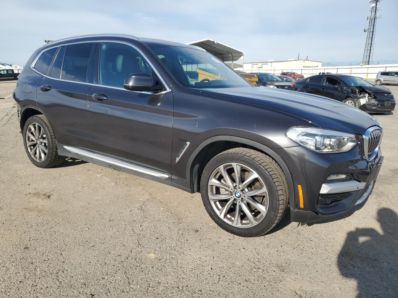 Photo 3 VIN: 5UXTR7C50KLA48619 - BMW X3 