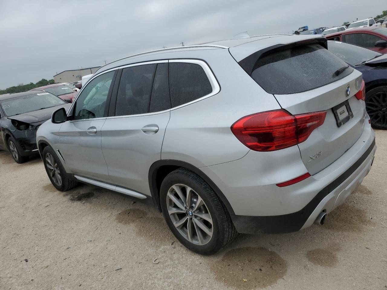 Photo 1 VIN: 5UXTR7C50KLF33228 - BMW X3 