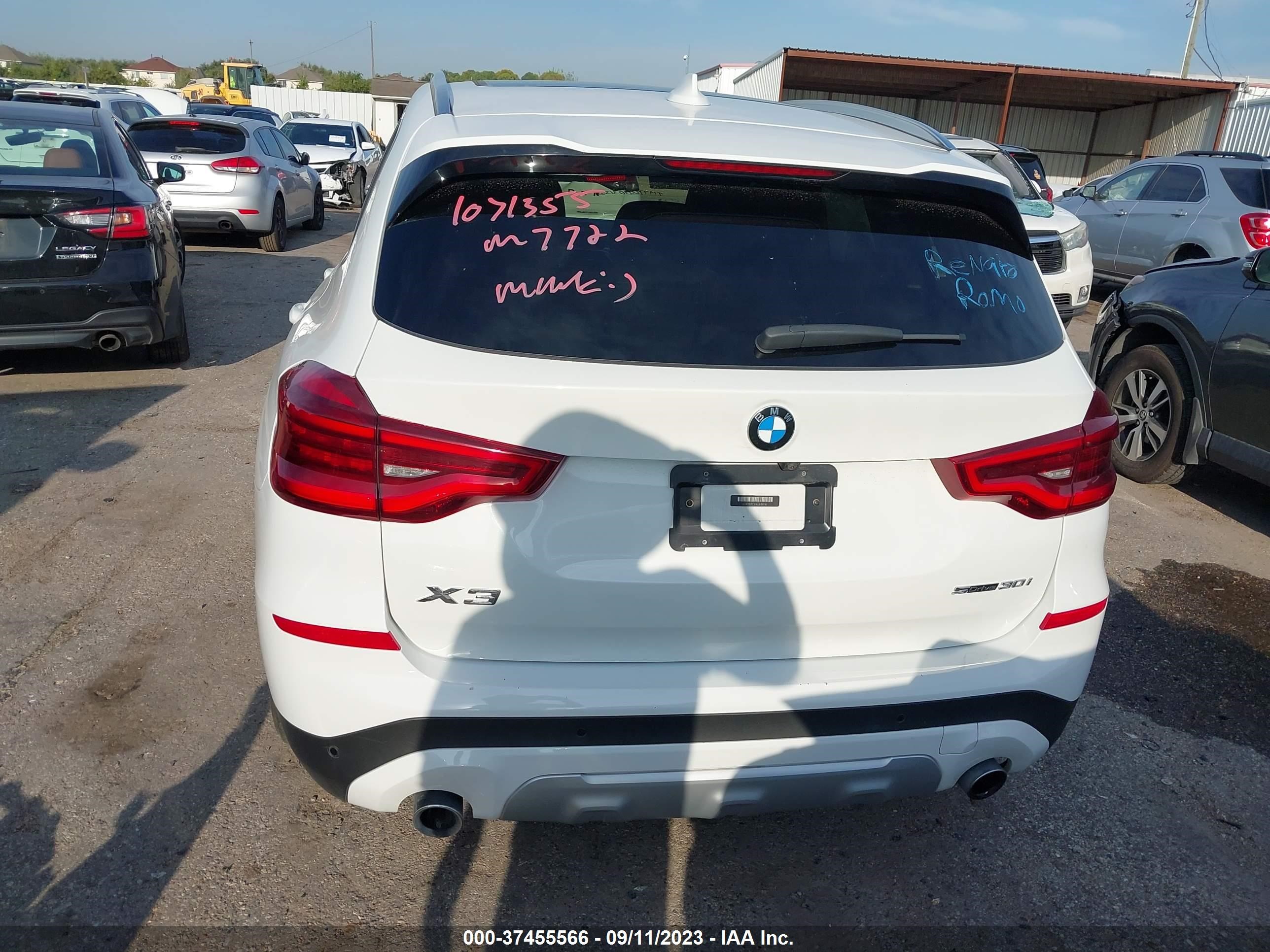 Photo 16 VIN: 5UXTR7C51KLR39743 - BMW X3 