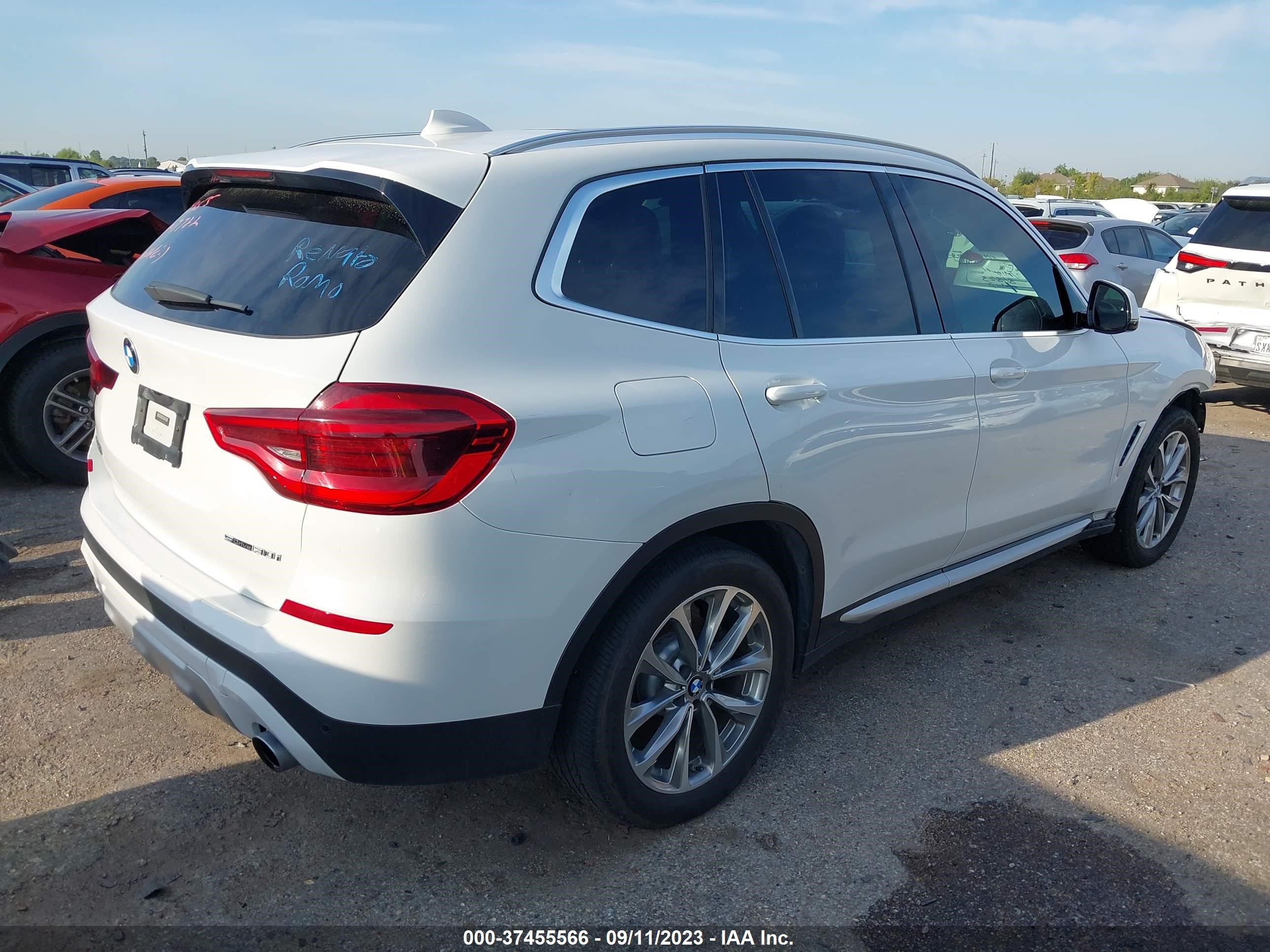 Photo 3 VIN: 5UXTR7C51KLR39743 - BMW X3 