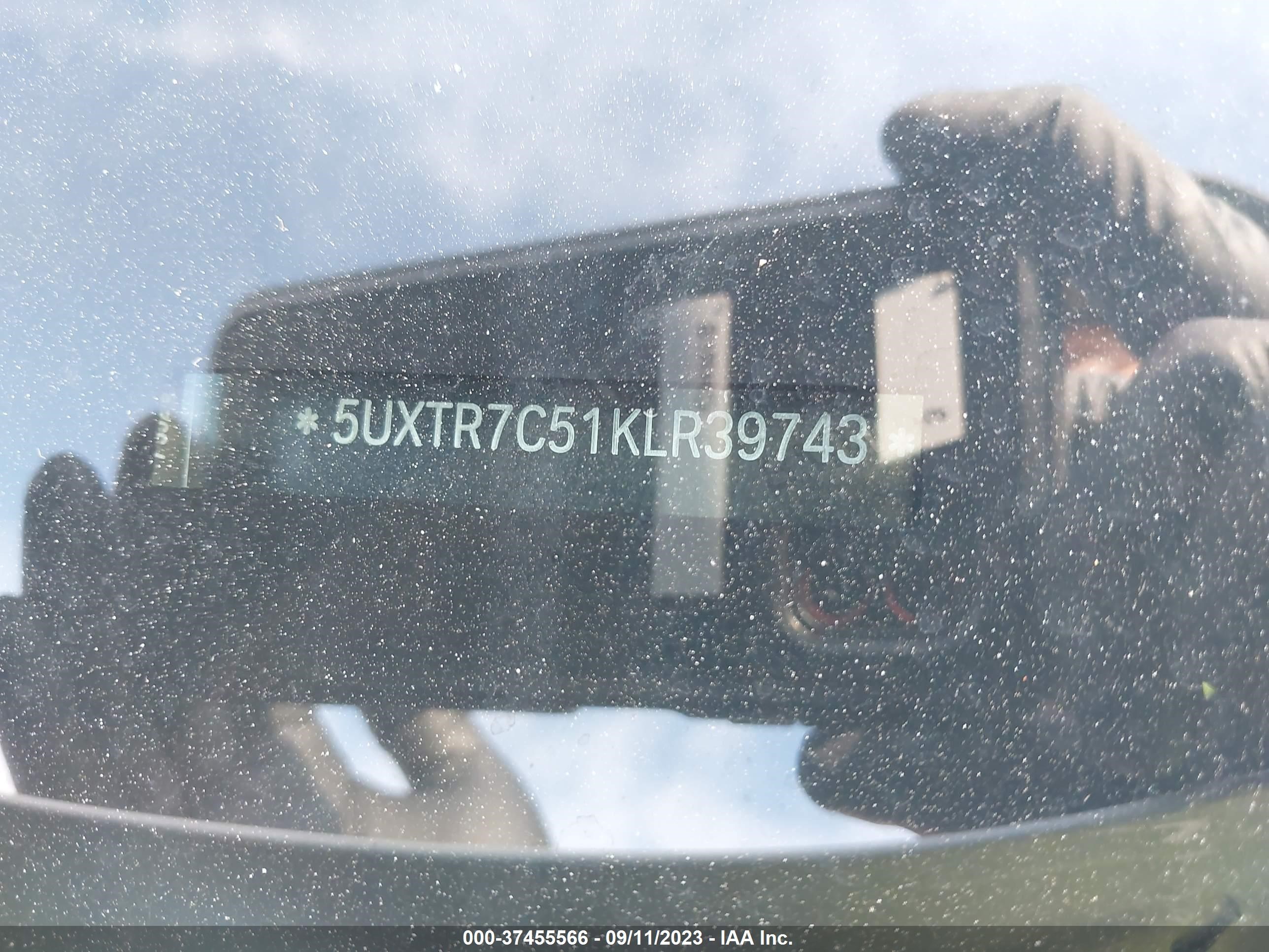 Photo 8 VIN: 5UXTR7C51KLR39743 - BMW X3 