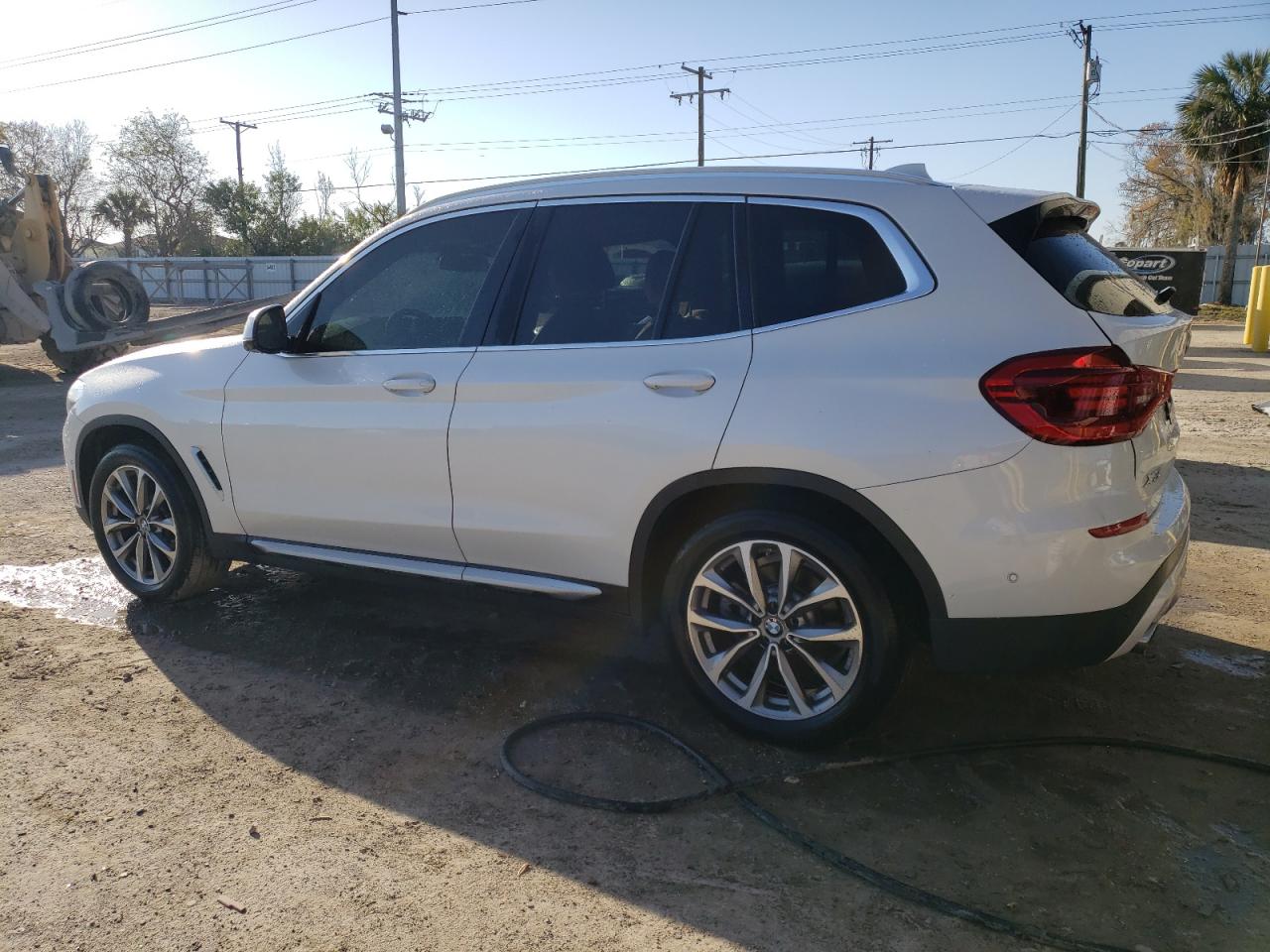 Photo 1 VIN: 5UXTR7C52KLF23347 - BMW X3 