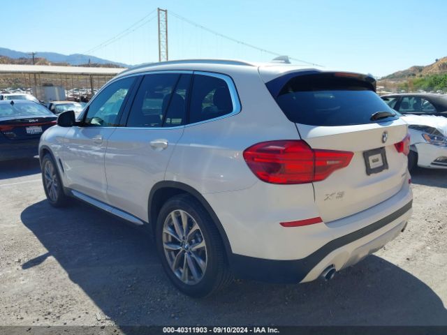 Photo 2 VIN: 5UXTR7C56KLF23657 - BMW X3 