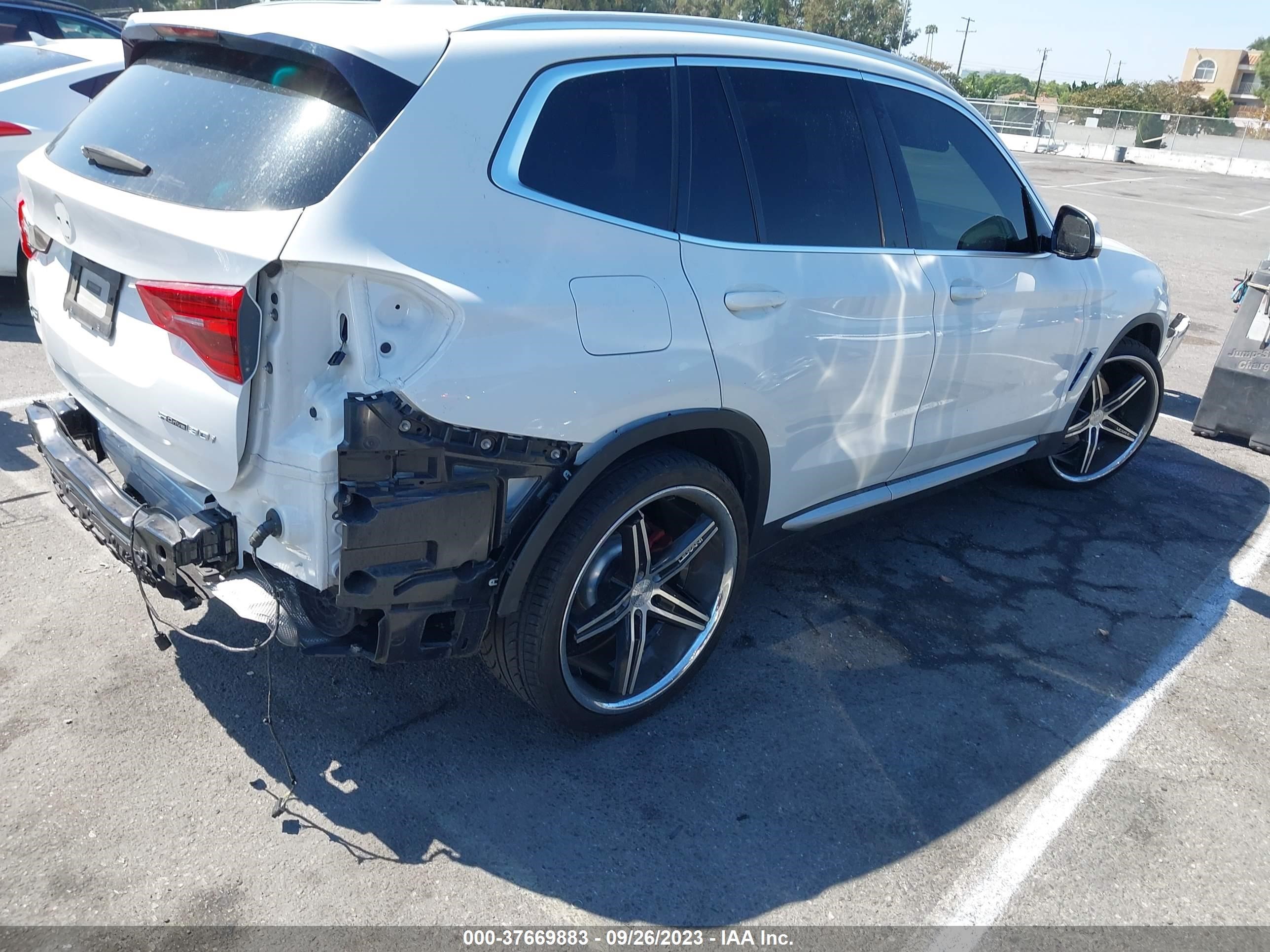 Photo 3 VIN: 5UXTR7C57KLA48648 - BMW X3 